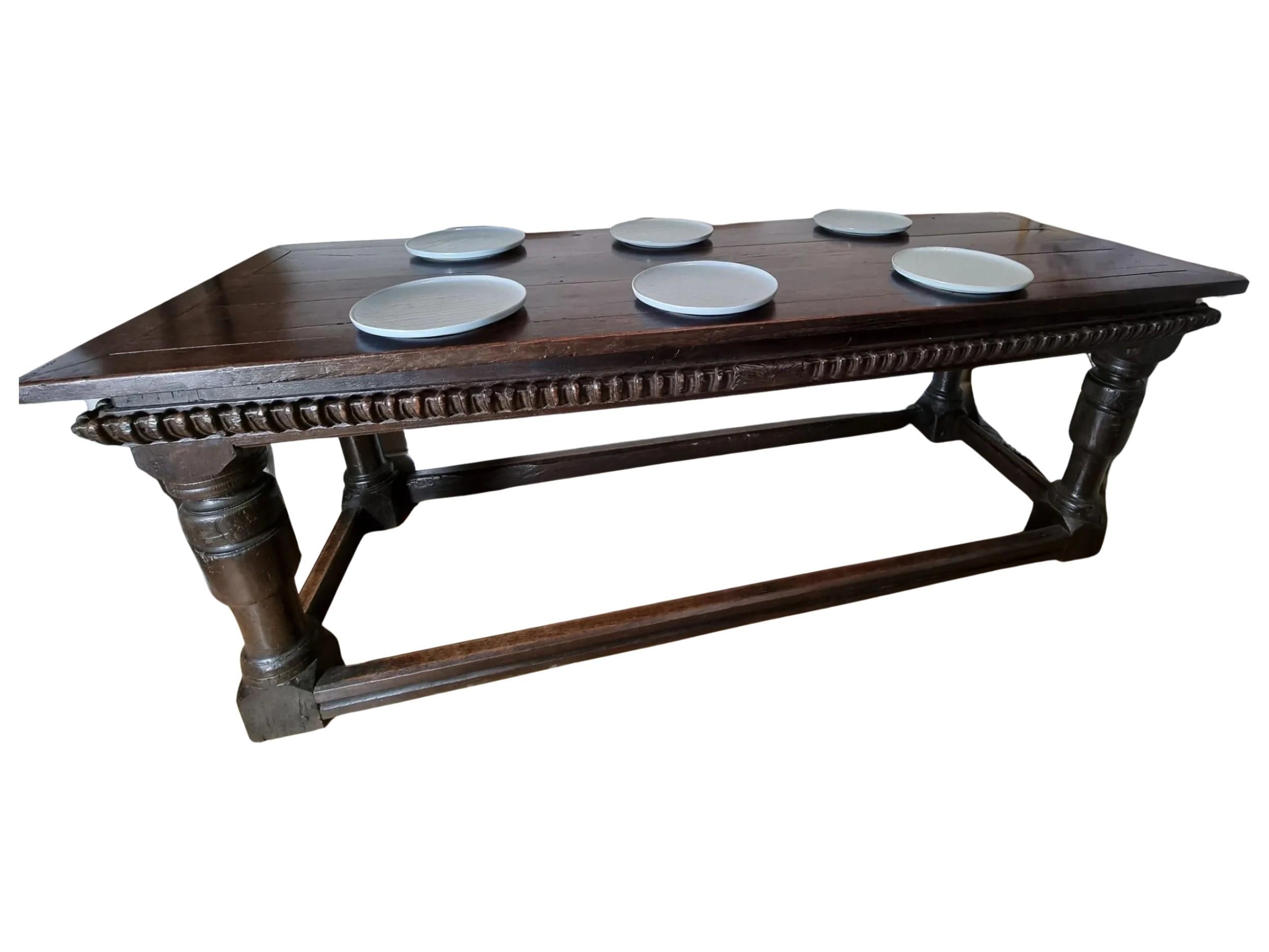 Élisabéthain Table de réfectoire élisabéthaine en chêne sculpté du 16e siècle, vers 1580 en vente