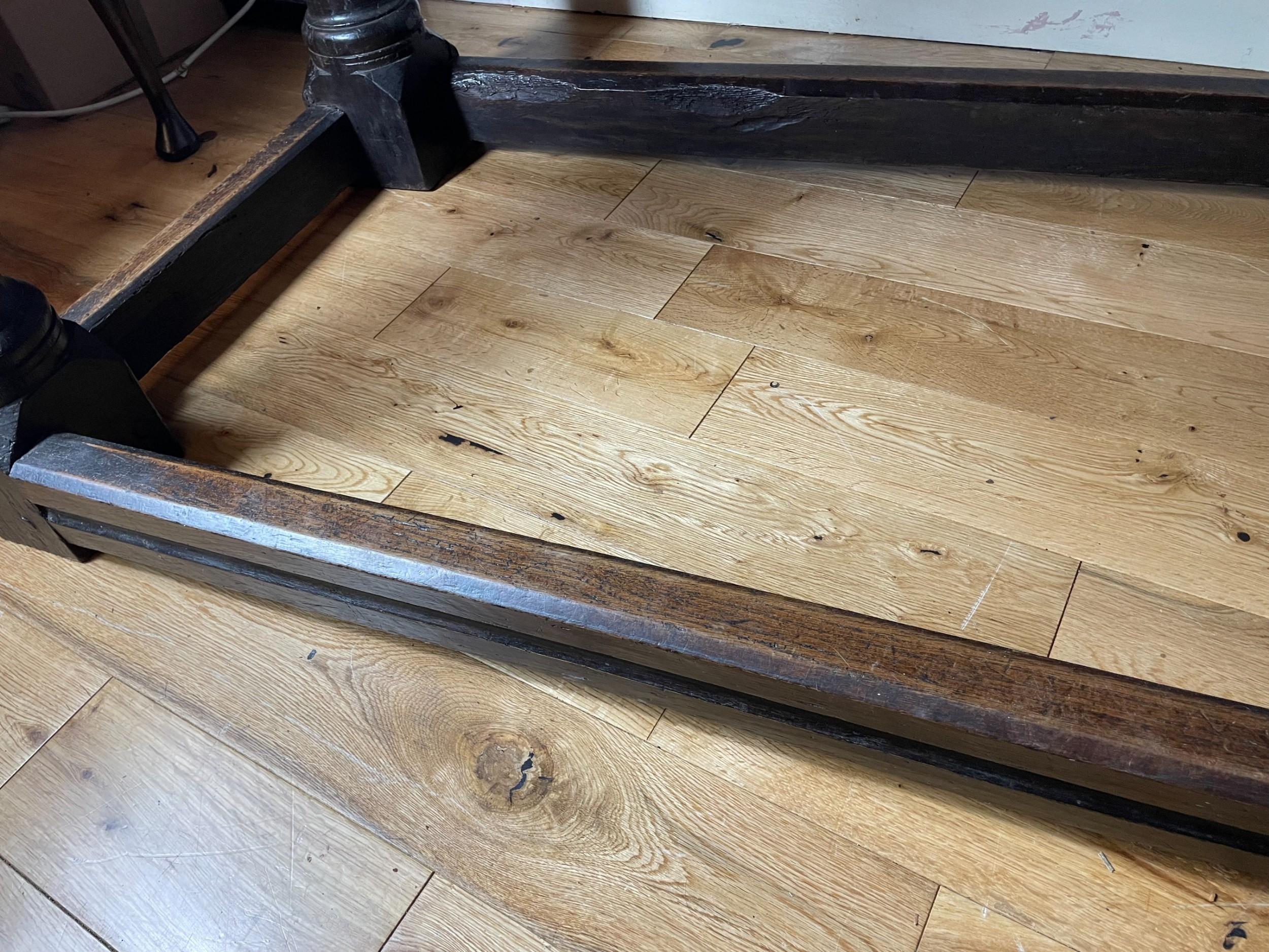 XVIIIe siècle et antérieur Table de réfectoire élisabéthaine en chêne sculpté du 16e siècle, vers 1580 en vente
