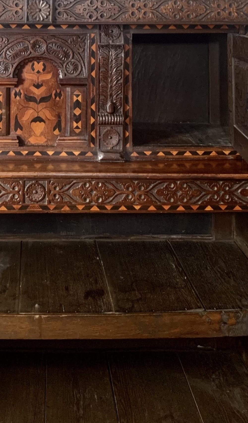 Armoire de cour élisabéthaine en chêne du 16e siècle, vers 1600 en vente 2