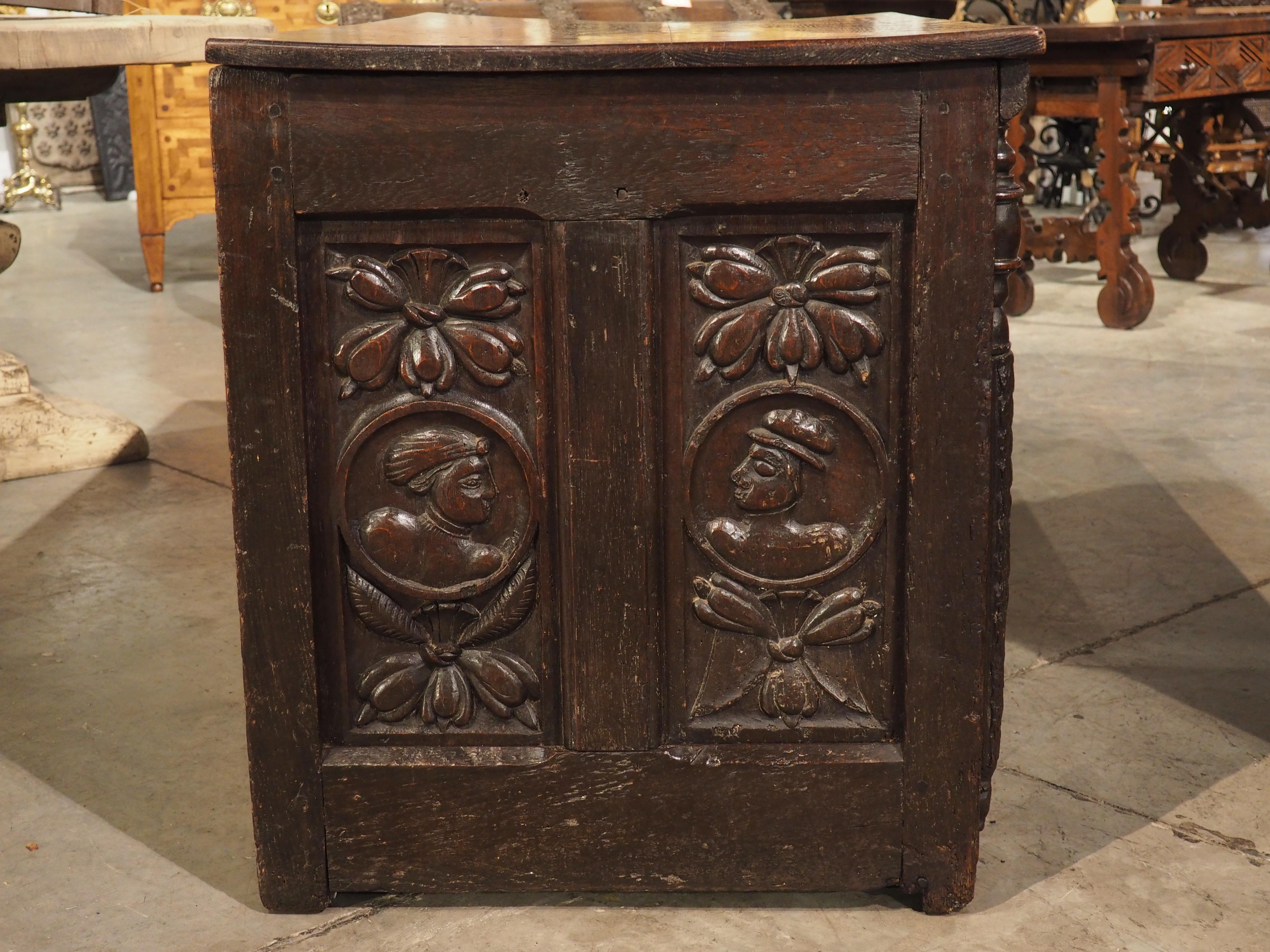 16th Century French Renaissance Chest in Carved Oak For Sale 10