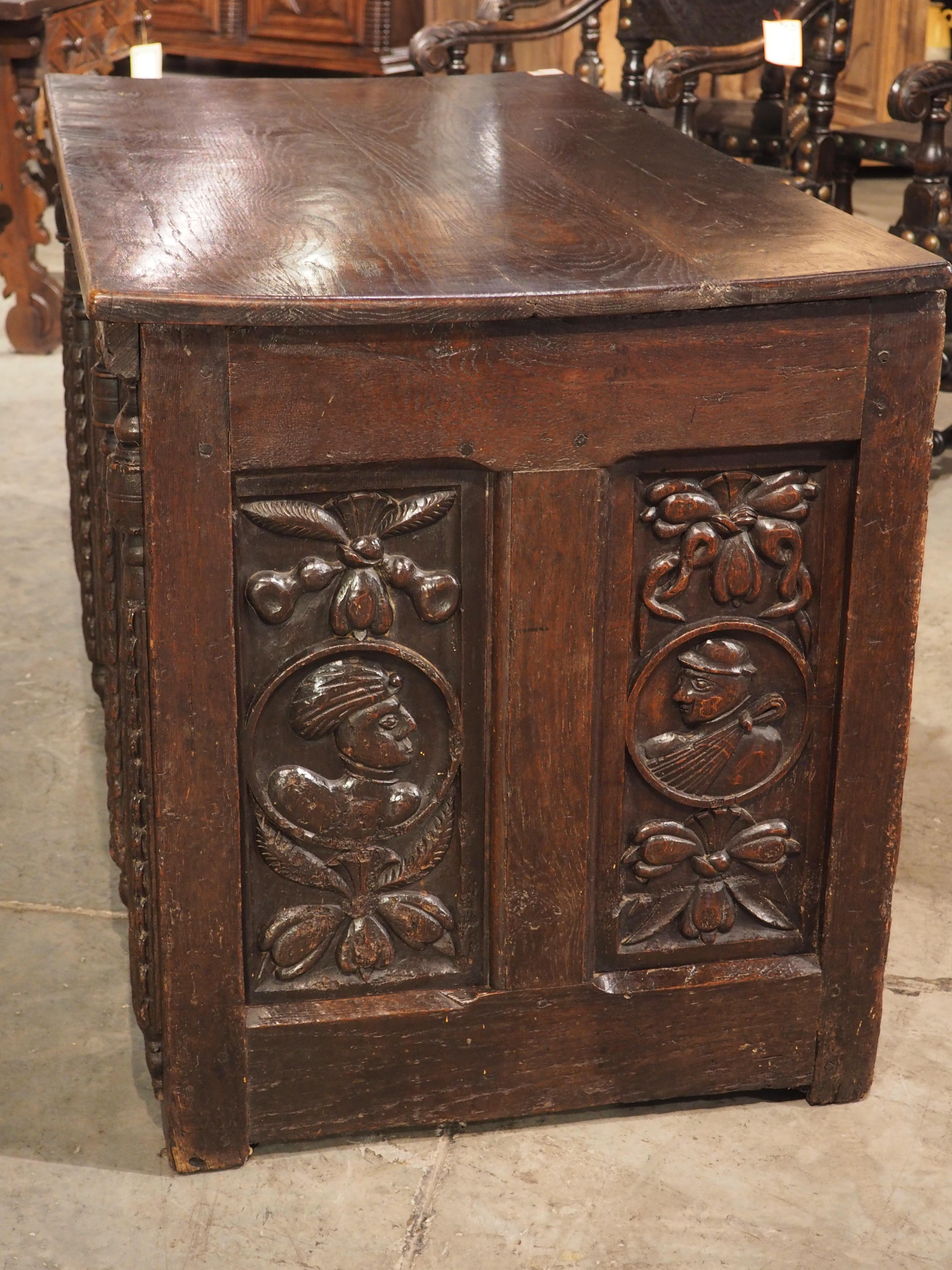 16th Century French Renaissance Chest in Carved Oak For Sale 13
