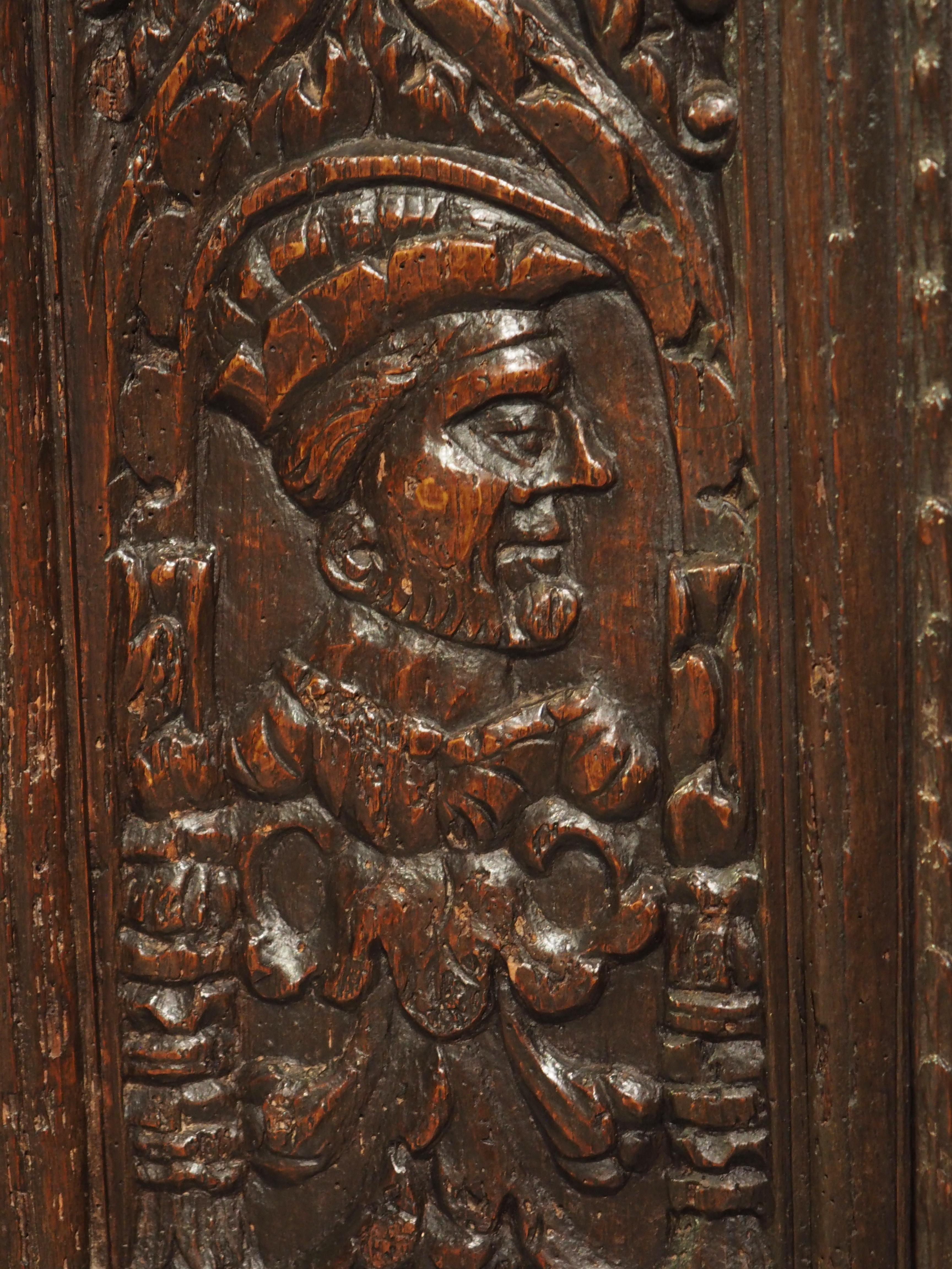 Coffre en chêne sculpté de la French Renaissance du XVIe siècle en vente 1