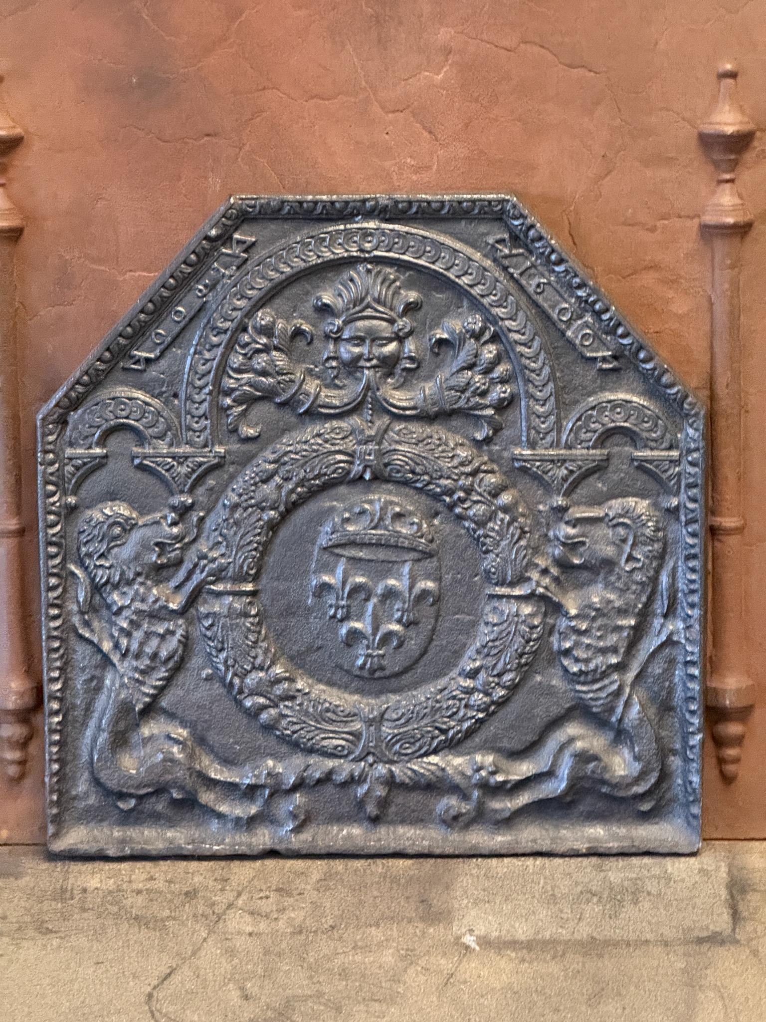 French Renaissance aus dem 16. Jahrhundert 'Arms of France' Kaminrückwand / Aufkantung (Französisch) im Angebot