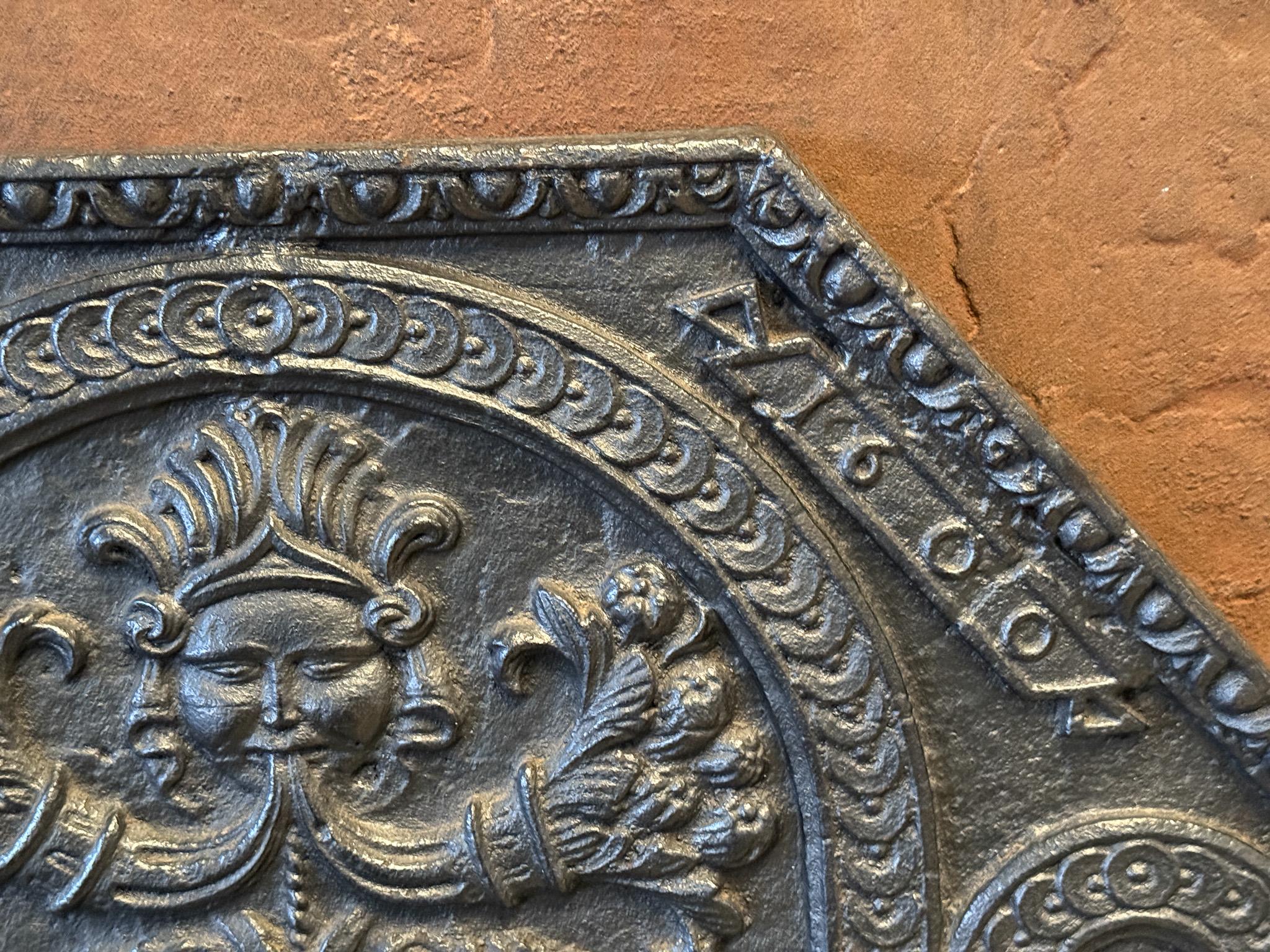 French Renaissance aus dem 16. Jahrhundert 'Arms of France' Kaminrückwand / Aufkantung im Angebot 2