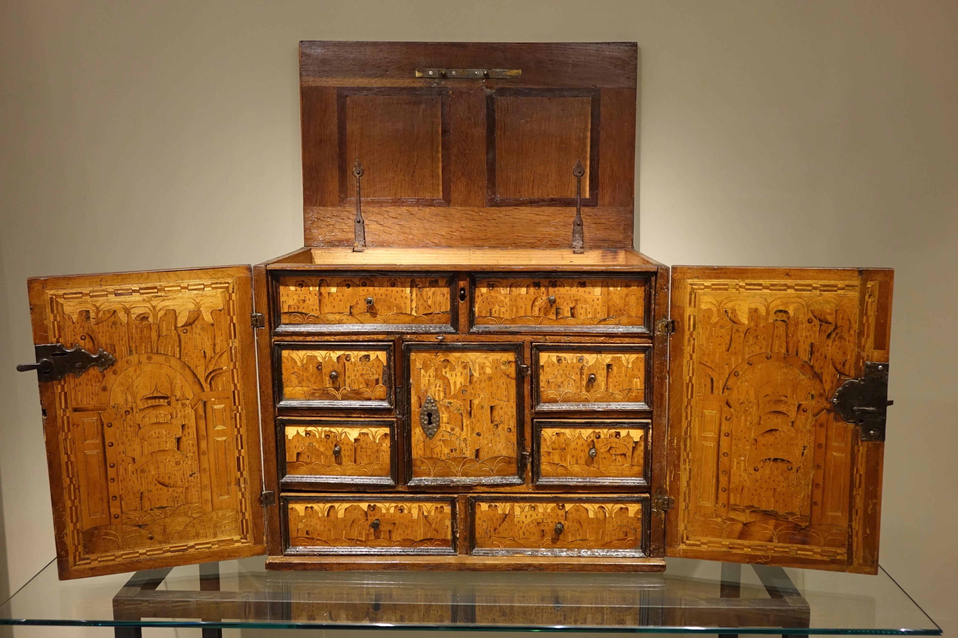 16th Century German Cabinet with a Floral and Architectural Decoration For Sale 7