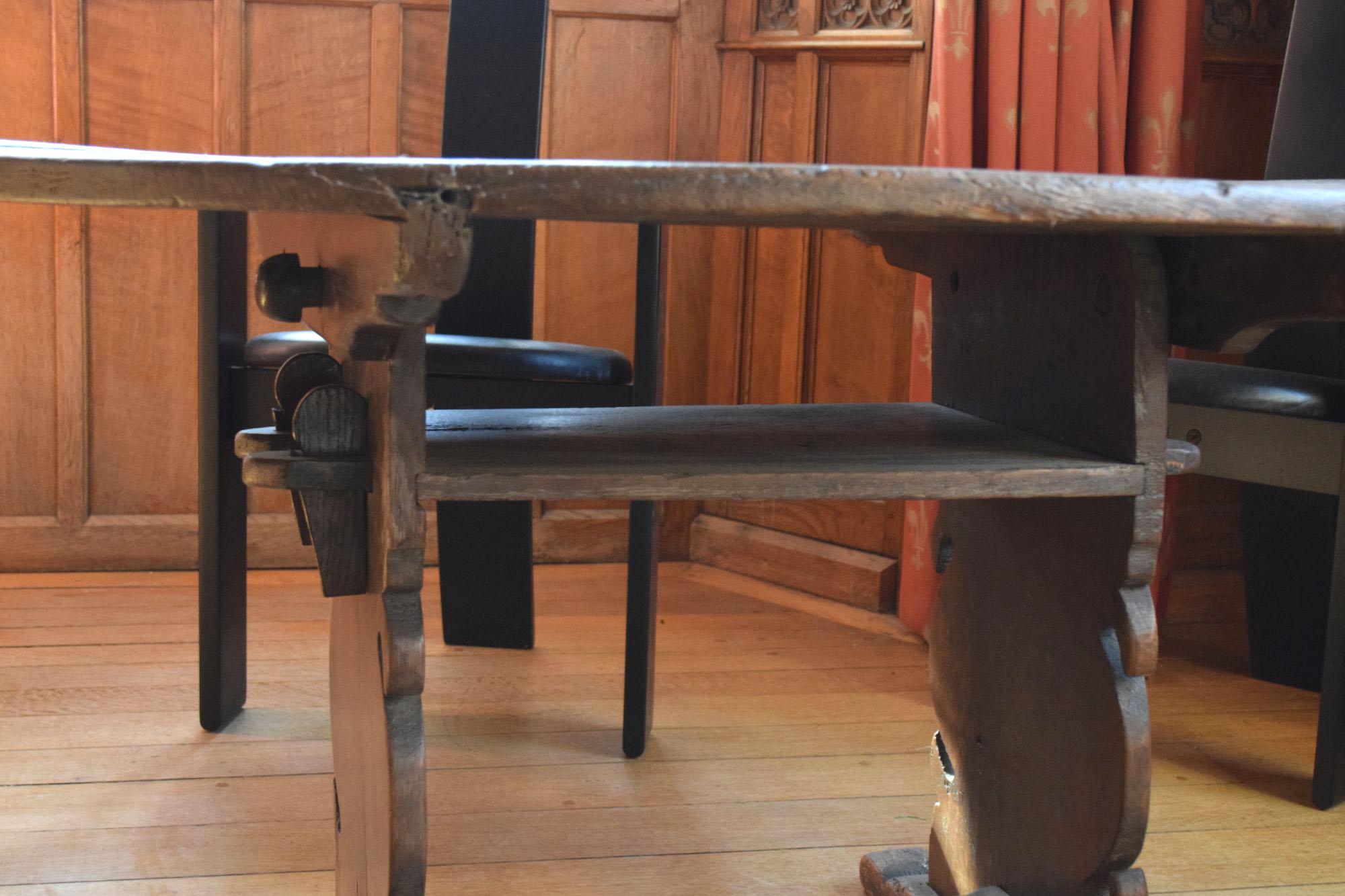 16th Century German oak monk's bench / centre table For Sale 4