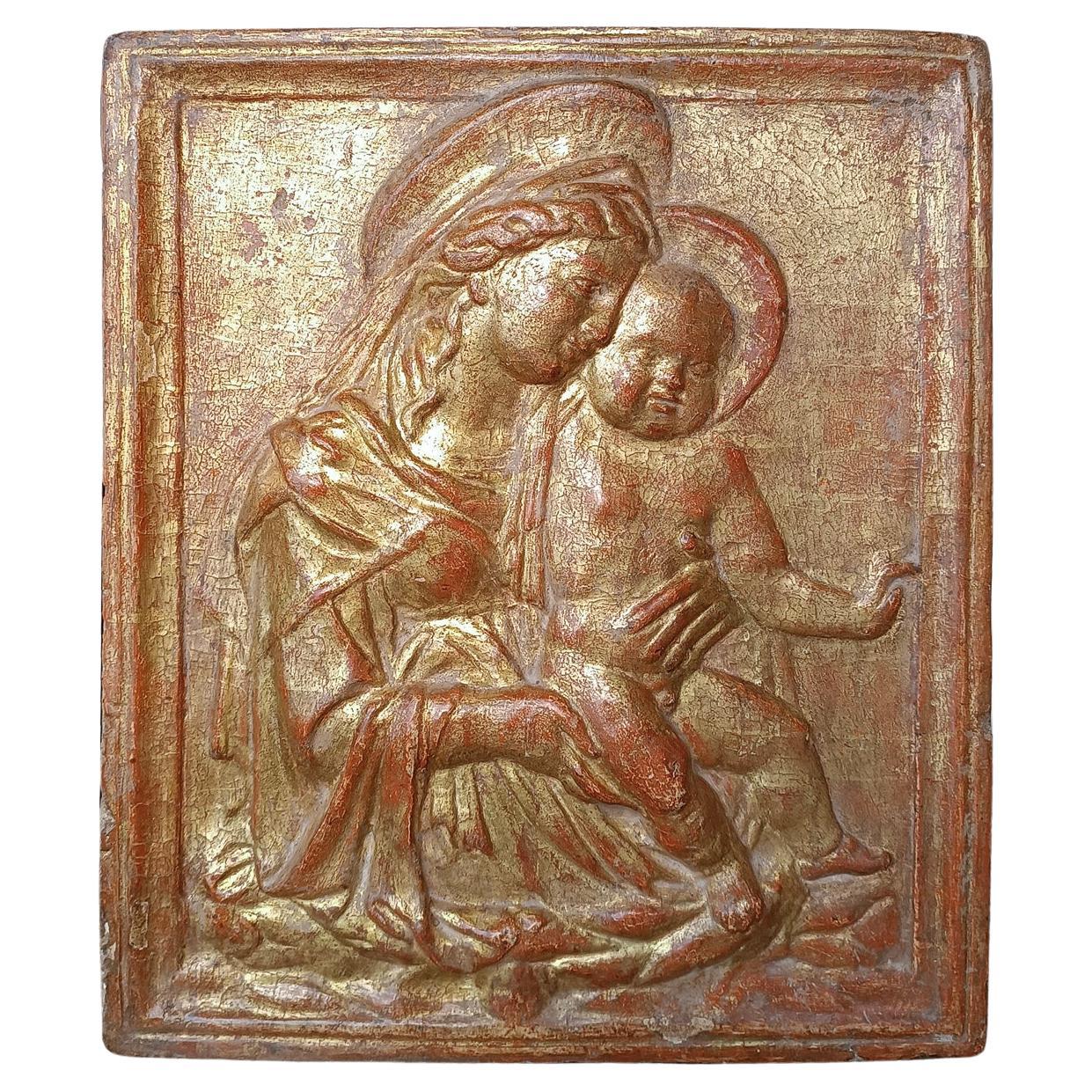 16th CENTURY GOLDEN STUCCO PLAQUE MADONNA AND CHILD  For Sale