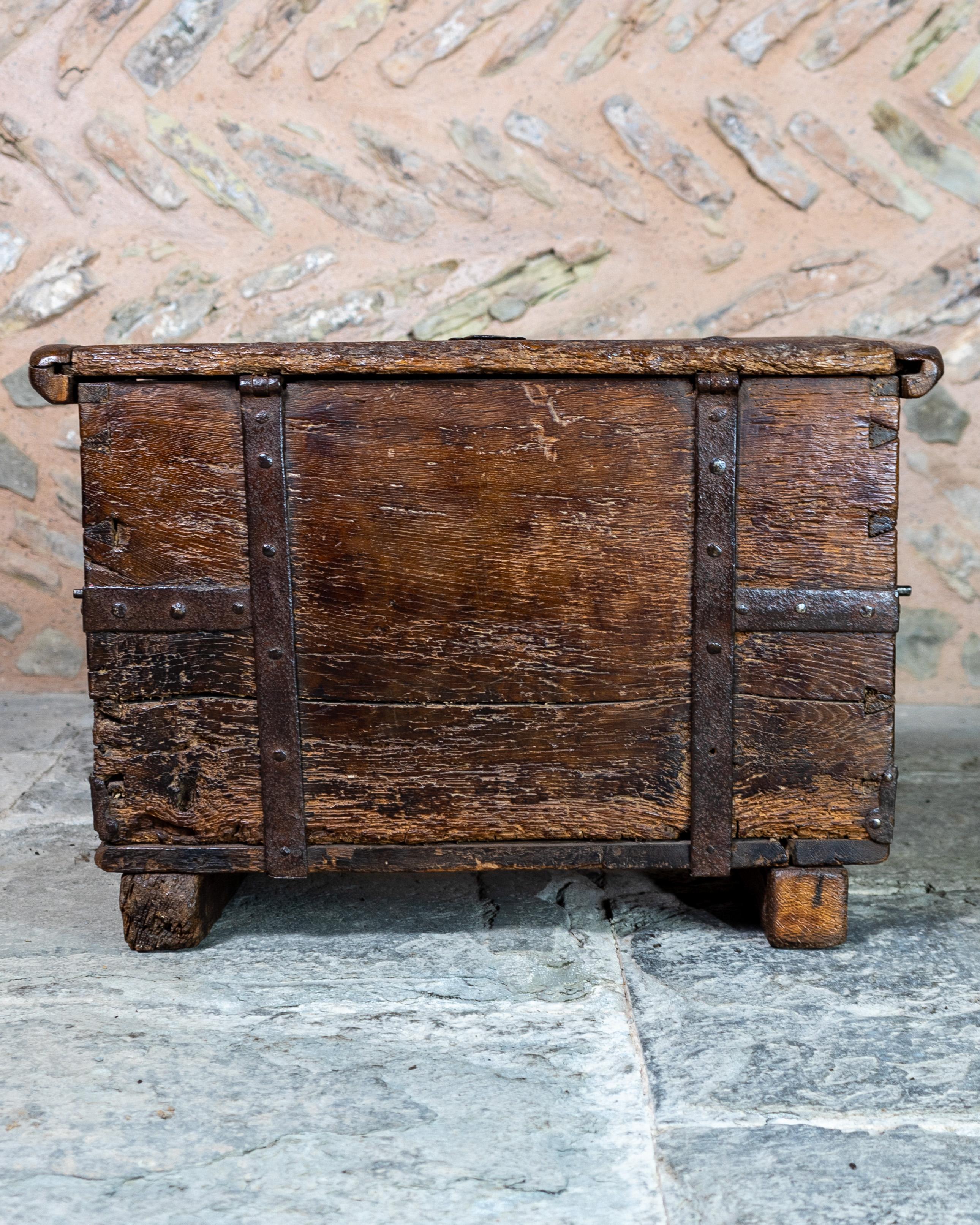 16th Century, Gothic Iron Bound Oak Chest, Flemish, circa 1500-1540 1