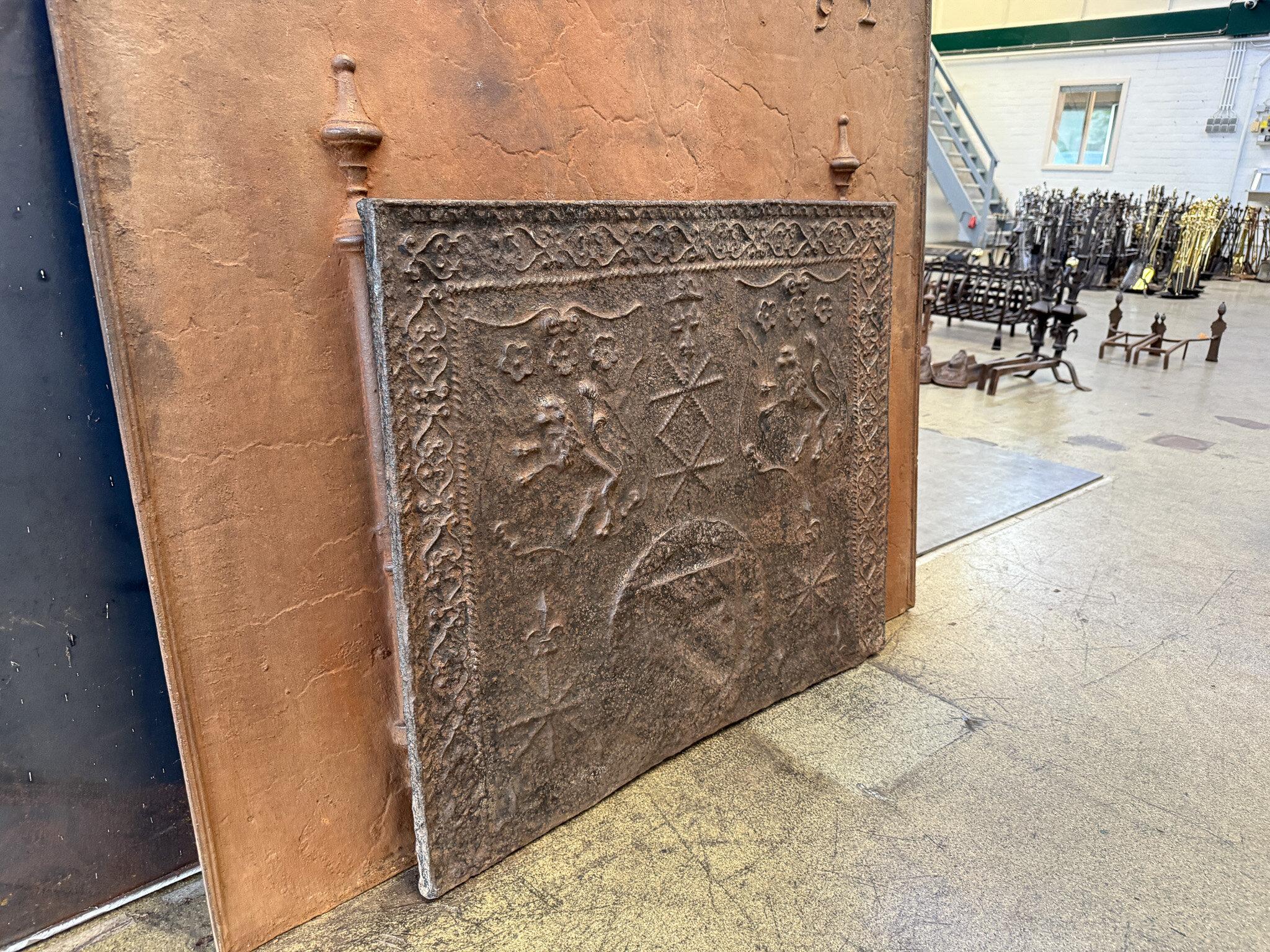 16th Century Gothic Period Fireback / Backsplash with Unknown Coat of Arms For Sale 9
