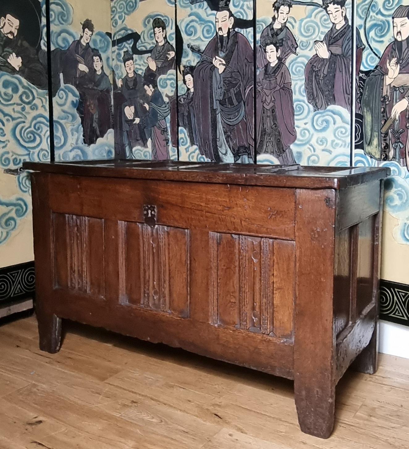 Tudor Cassettone in Oak inglese del 16° secolo di Enrico VIII in vendita