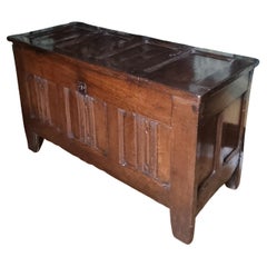 16th Century Henry VIII English Oak Linenfold Chest / Coffer