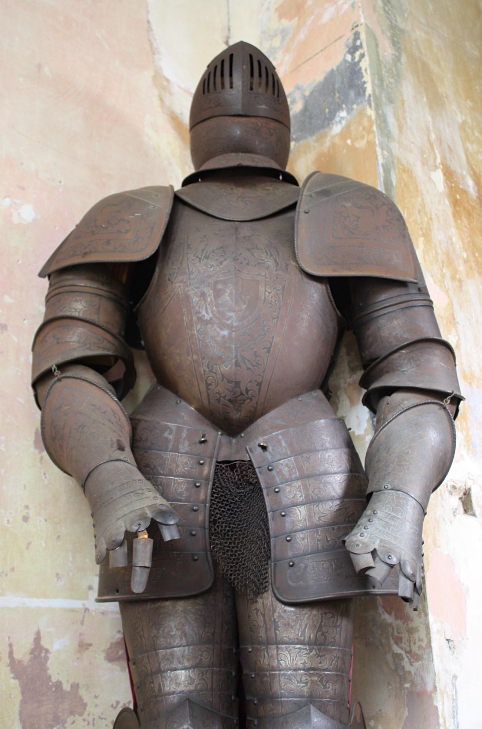 16th Century in Style, Victorian Country House Suit of Armour Sculpture For Sale 5
