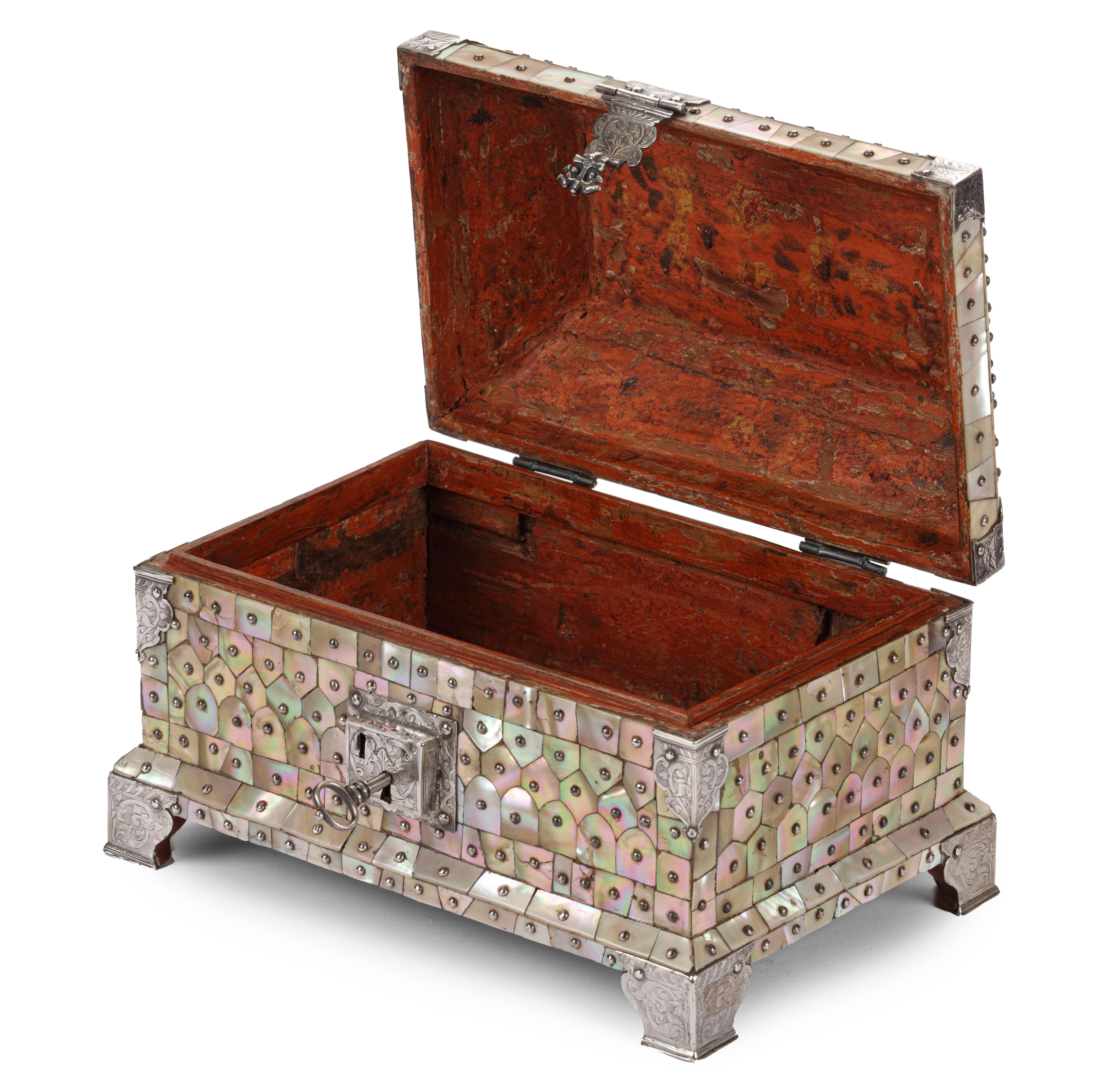 18th Century and Earlier 16th-Century Indo-Portuguese Colonial Mother-of-pearl Gujarat Casket For Sale