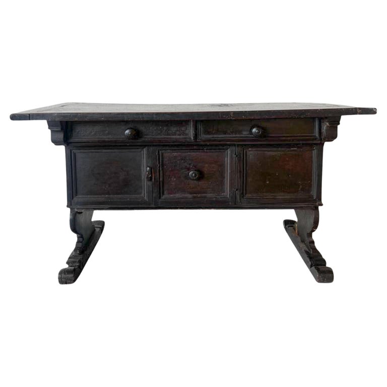 16th Century Italian Credenza For Sale at 1stDibs