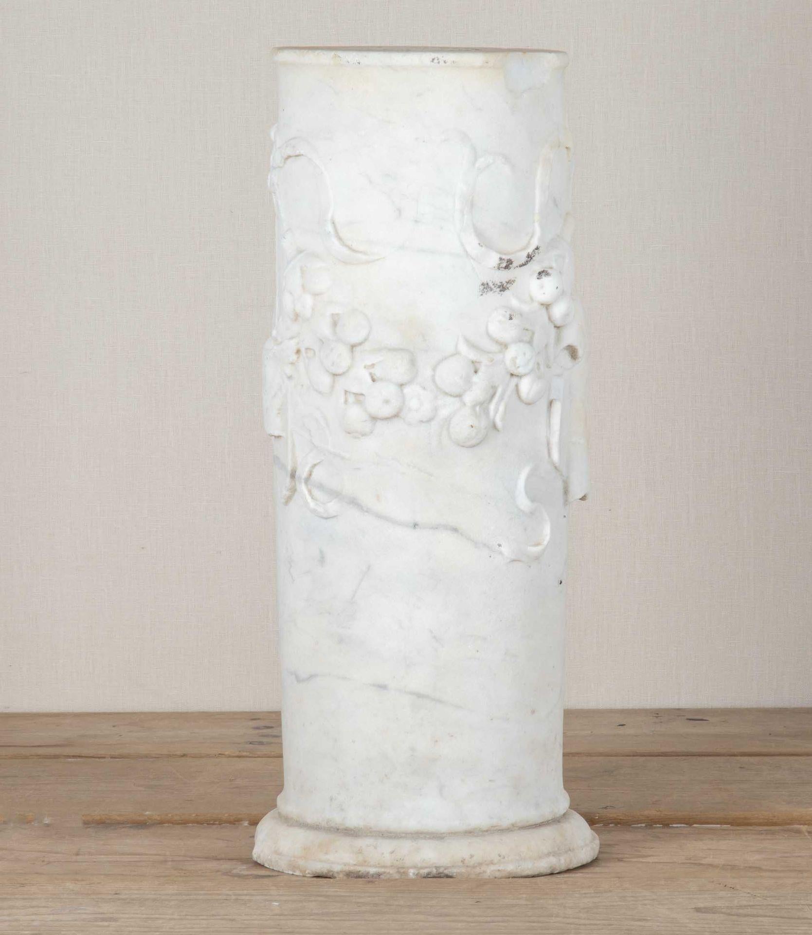 16th Century Italian Renaissance Carved Marble Pedestal For Sale at 1stDibs