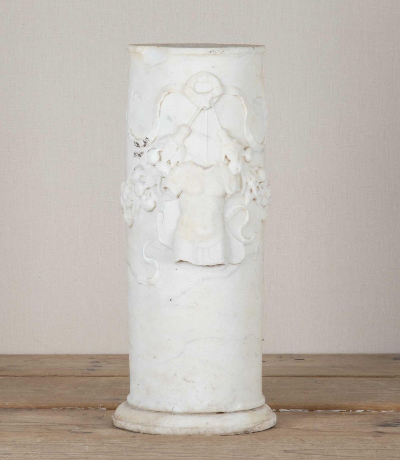 16th Century Italian Renaissance Carved Marble Pedestal For Sale at 1stDibs