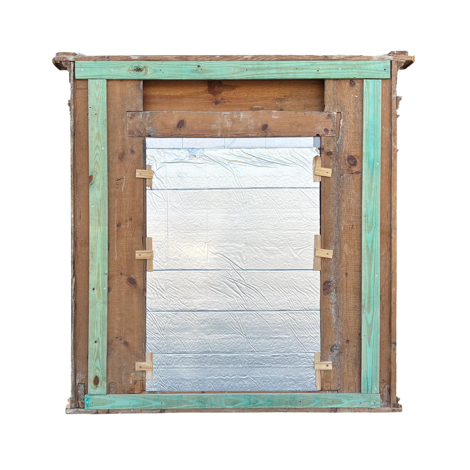 Specchio da parete in legno di tiglio del XVI secolo - Antique Mirror In condizioni buone in vendita a West Palm Beach, FL