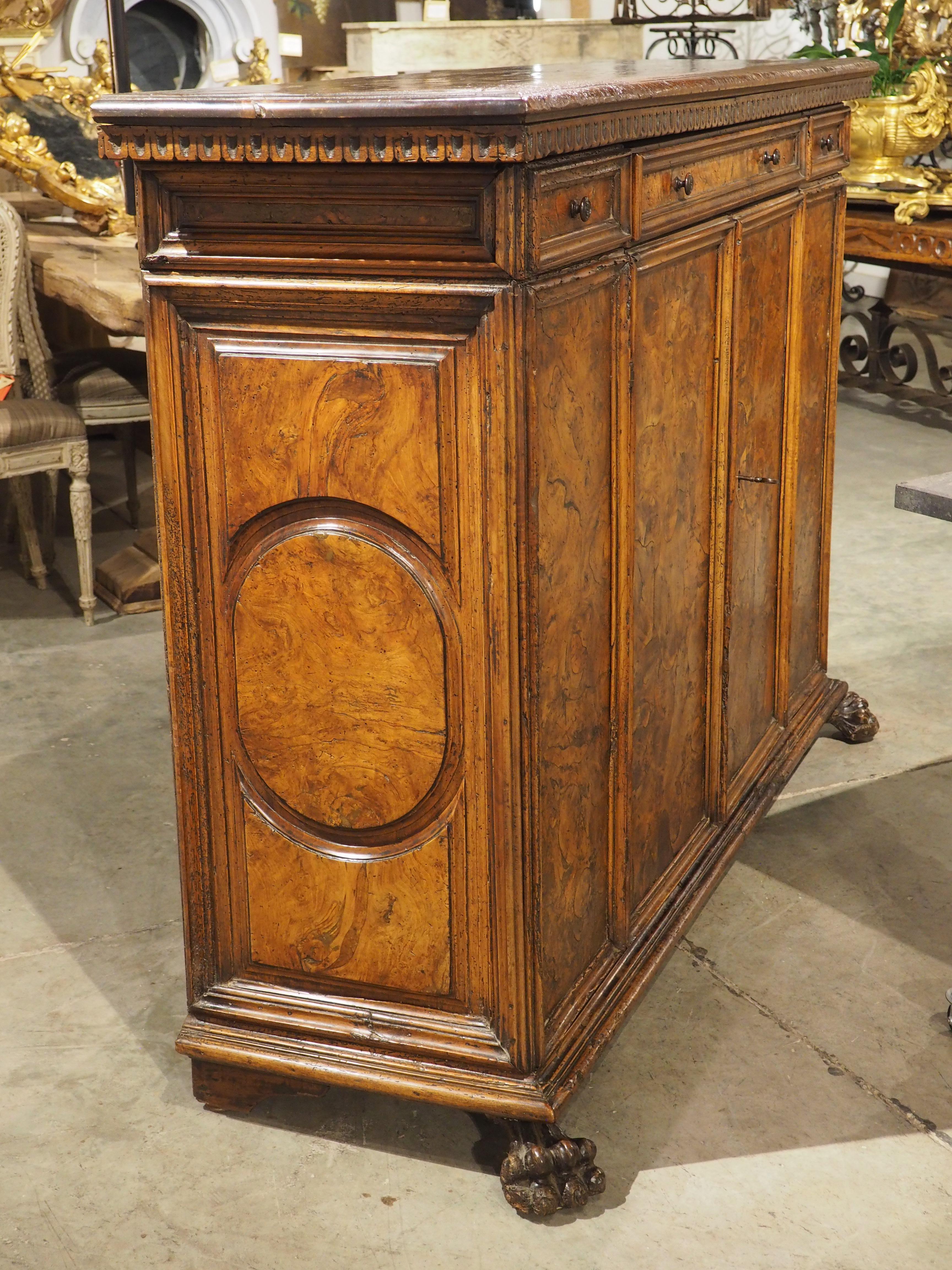 16th Century Italian Renaissance Walnut and Burr Walnut Intarsia Credenza For Sale 7