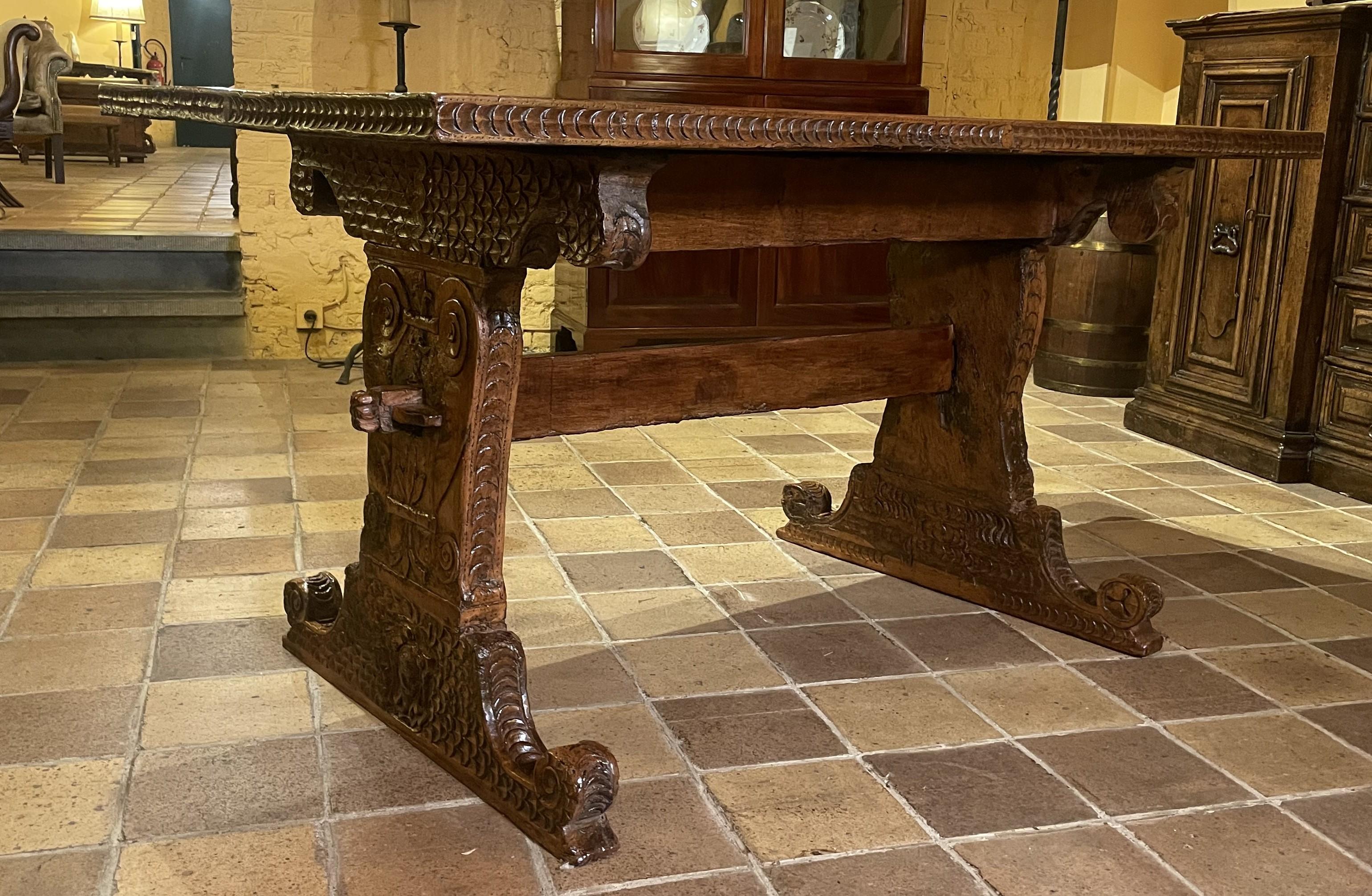 16th Century Italian Renaissance Walnut Table - Florence For Sale 7