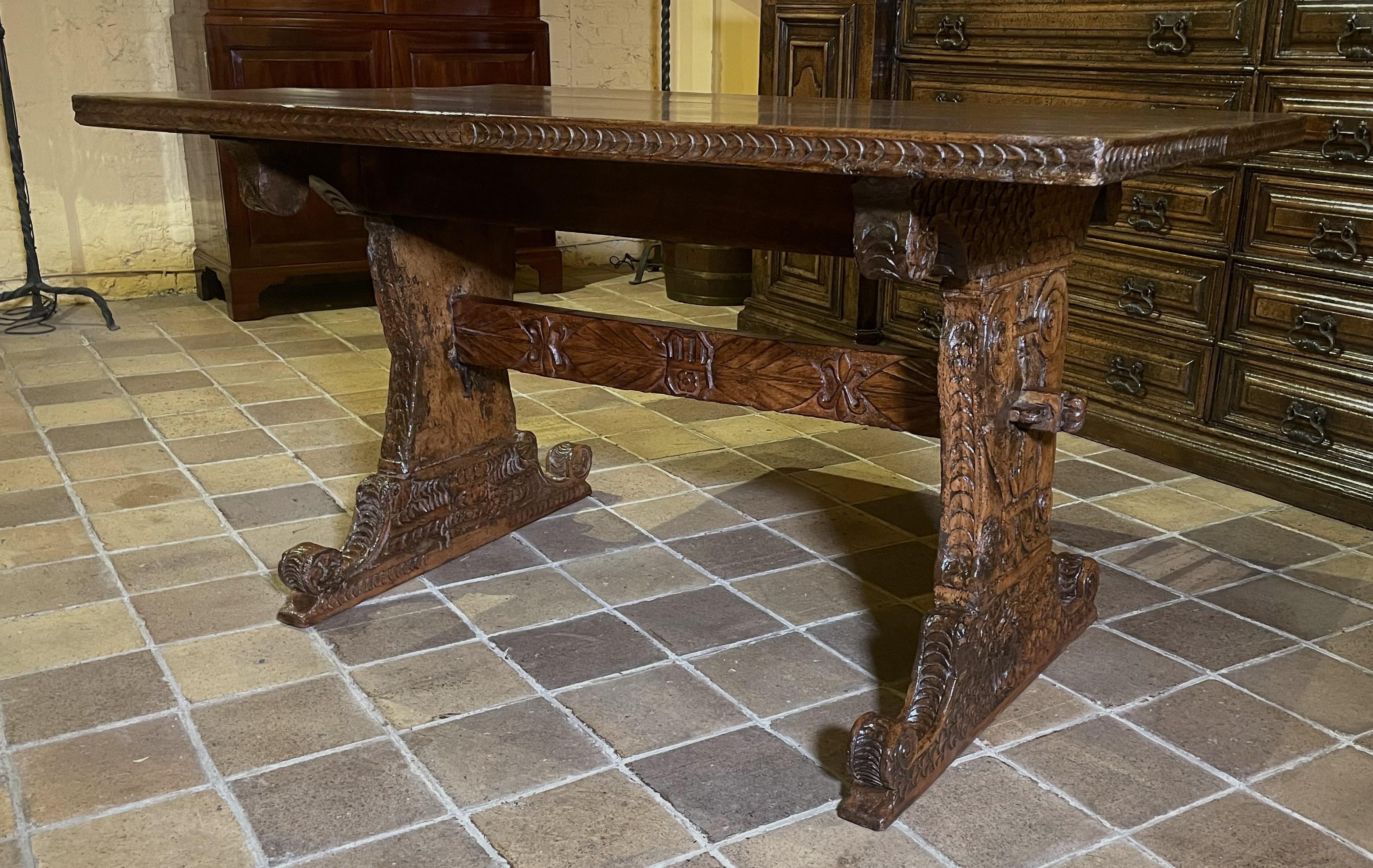 Exceptional 16th-century Italian Renaissance walnut table, known as a 