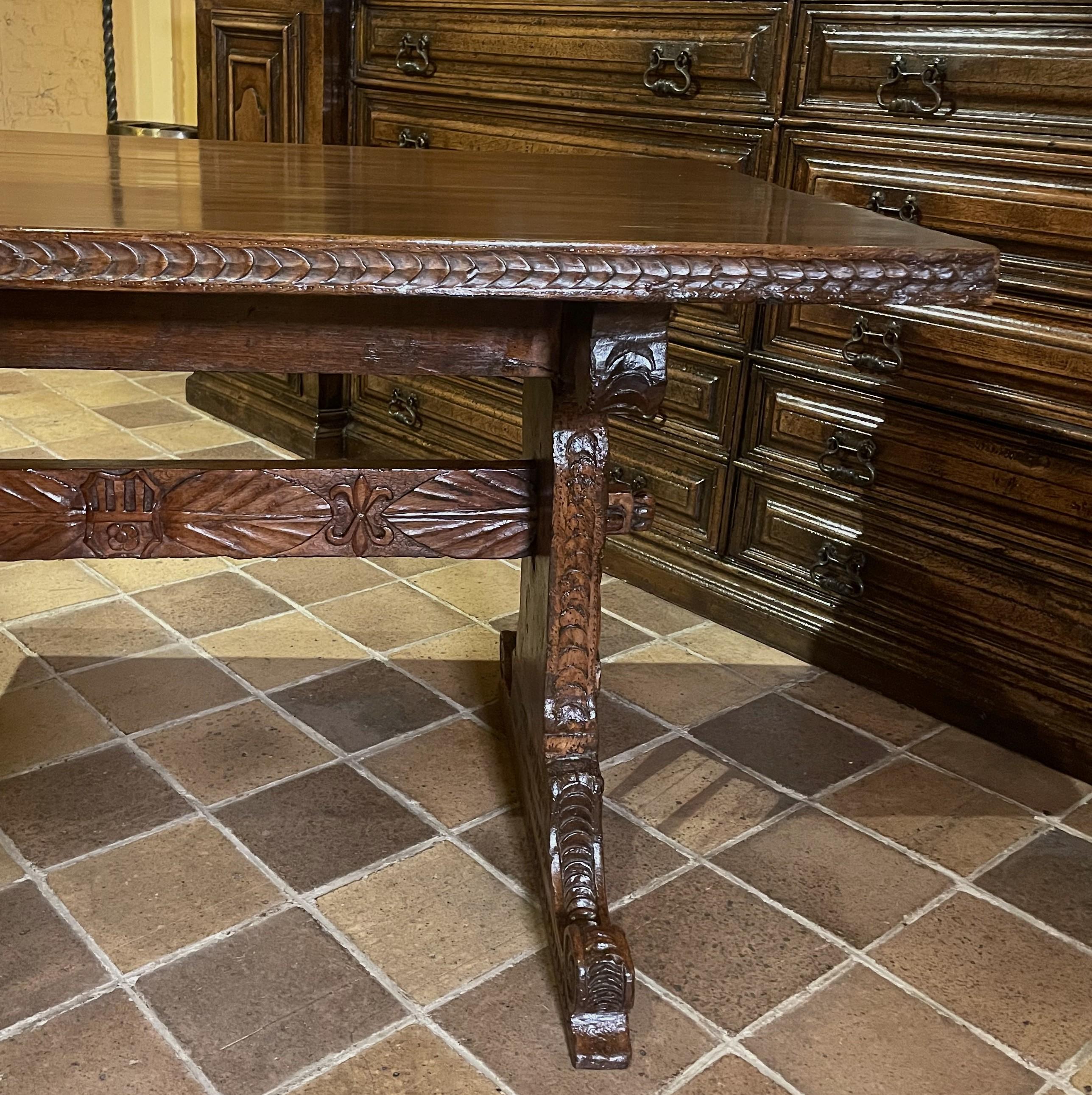18th Century and Earlier 16th Century Italian Renaissance Walnut Table - Florence For Sale