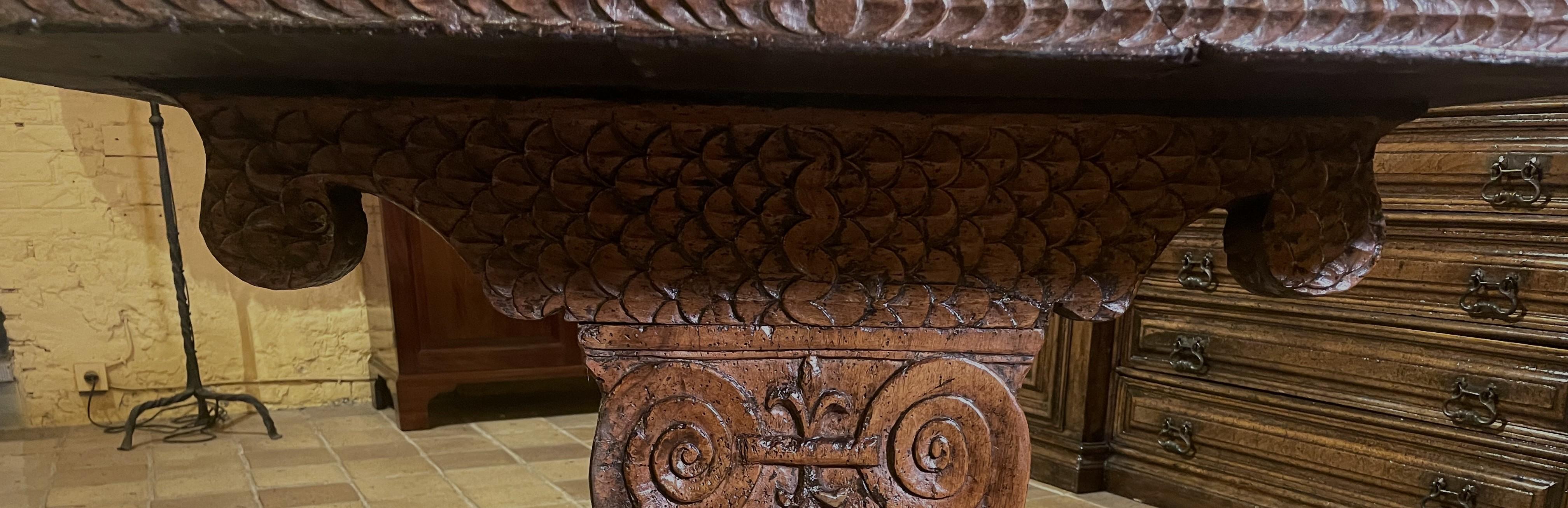 16th Century Italian Renaissance Walnut Table - Florence For Sale 5