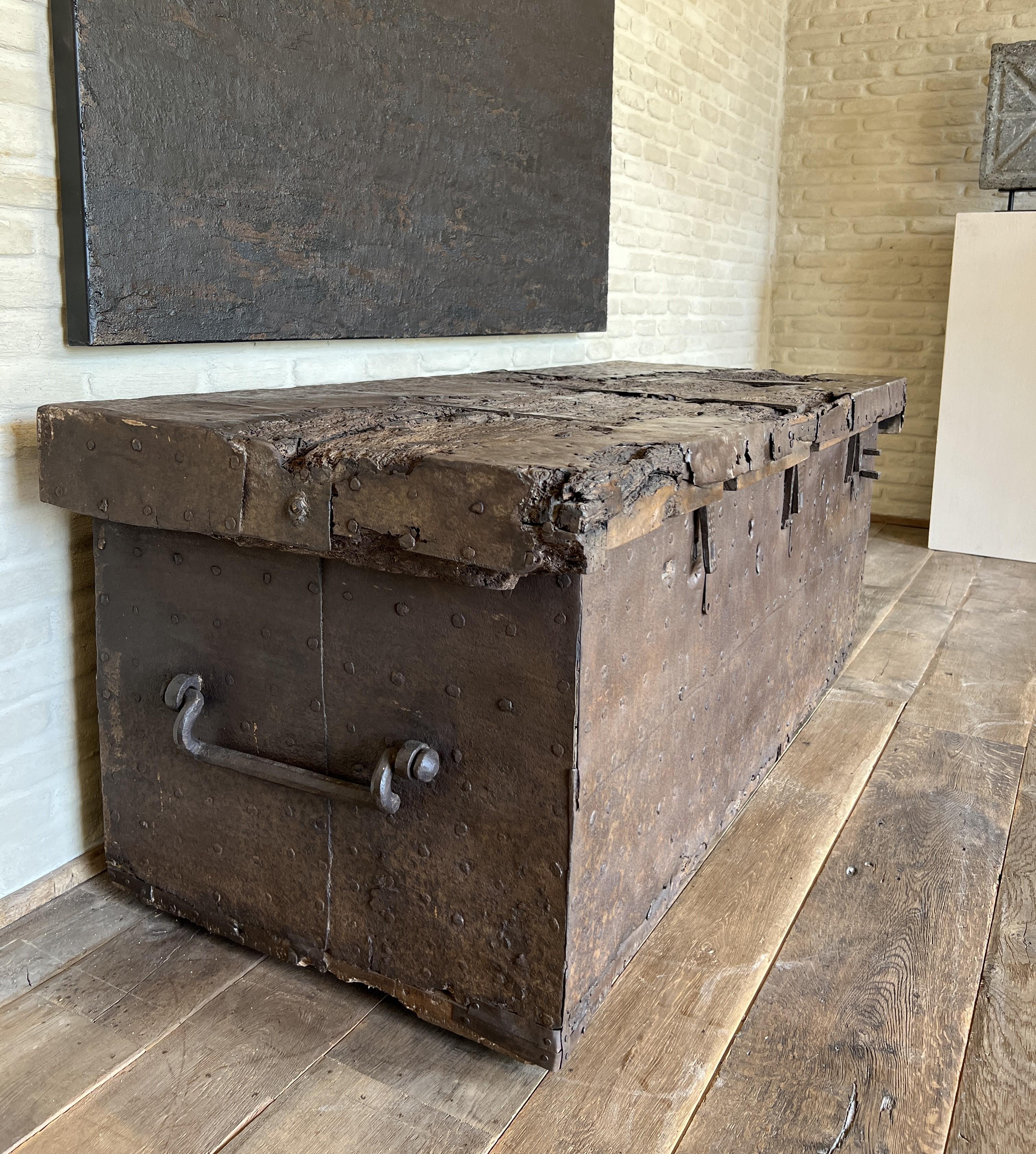 16th century large chest strongbox iron and walnut For Sale 3