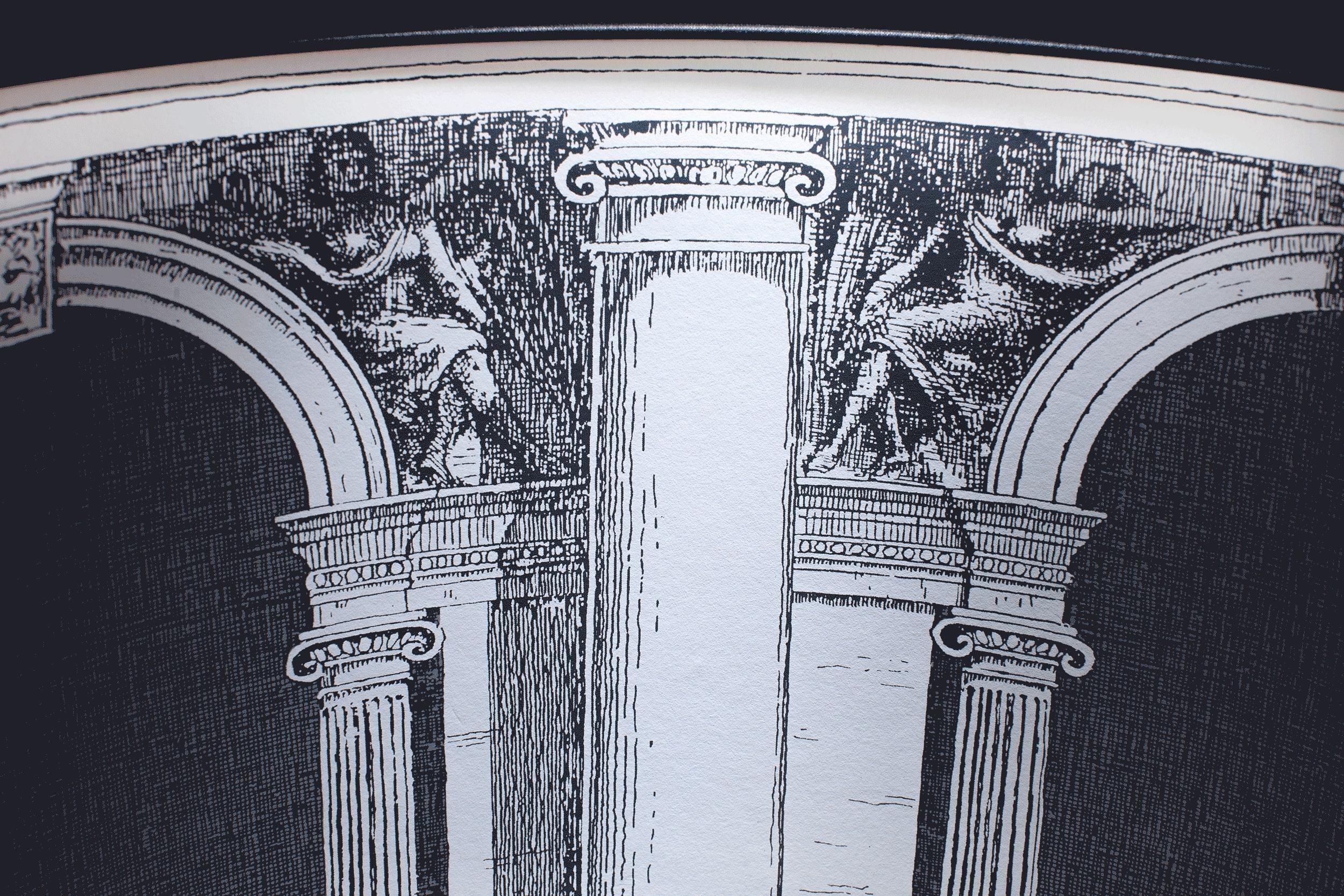 Lampe de table à fragment de colonne en marbre du 16e siècle Abîmé - En vente à PRAHA 8, CZ