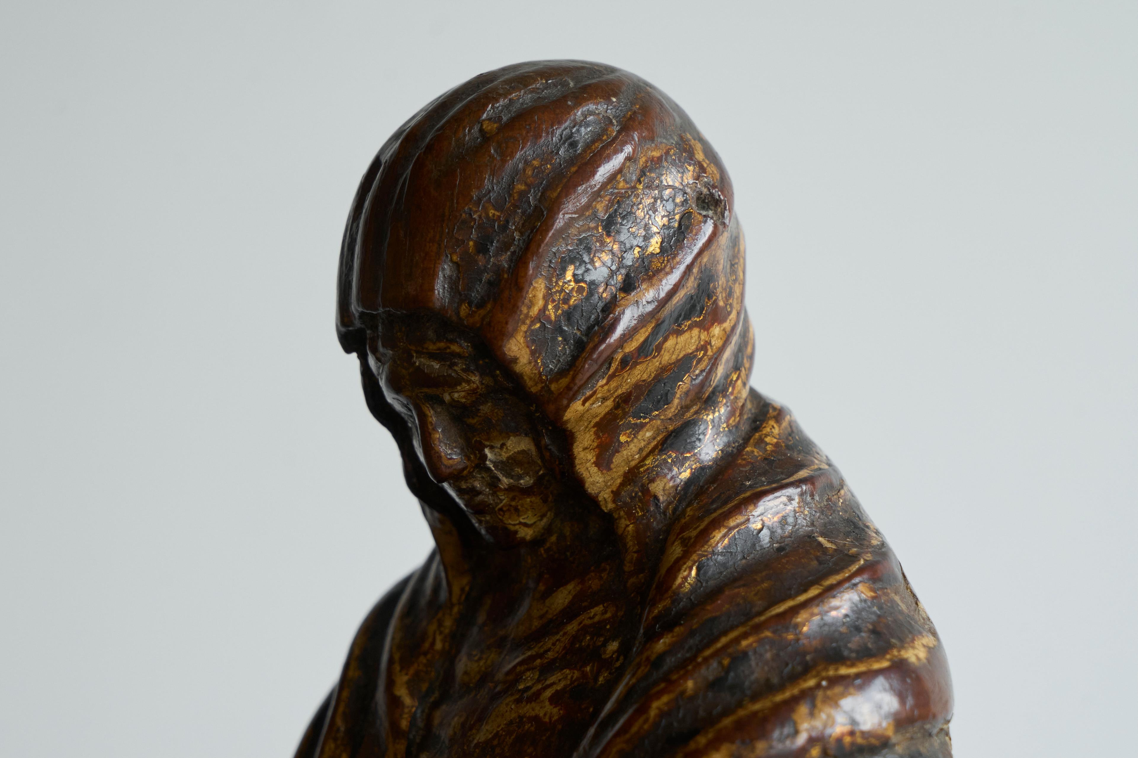 16th Century Mary Magdalene in Polychromed Carved Walnut For Sale 4