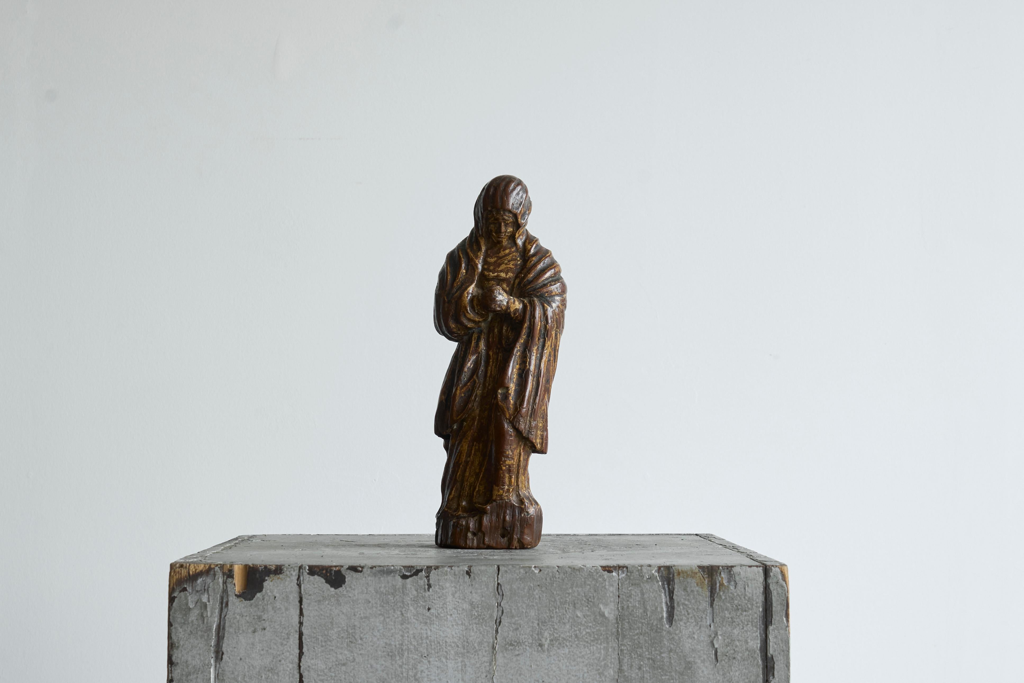 16th Century Mary Magdalene in Polychromed Carved Walnut For Sale 1
