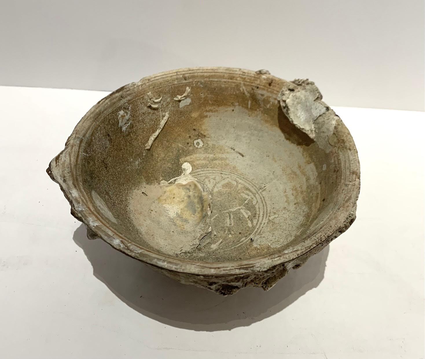 16th Century Natural Weathered Patina Ship Wrecked Ceramic Bowl, Thailand In Good Condition In New York, NY