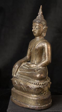 16th Century Northern Thai Bronze Buddha Sculpture with Calm Presence