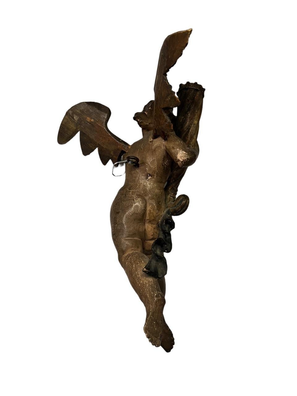 Fino al XVIII secolo Coppia di candelabri italiani del XVI secolo raffiguranti dei cherubini in vendita