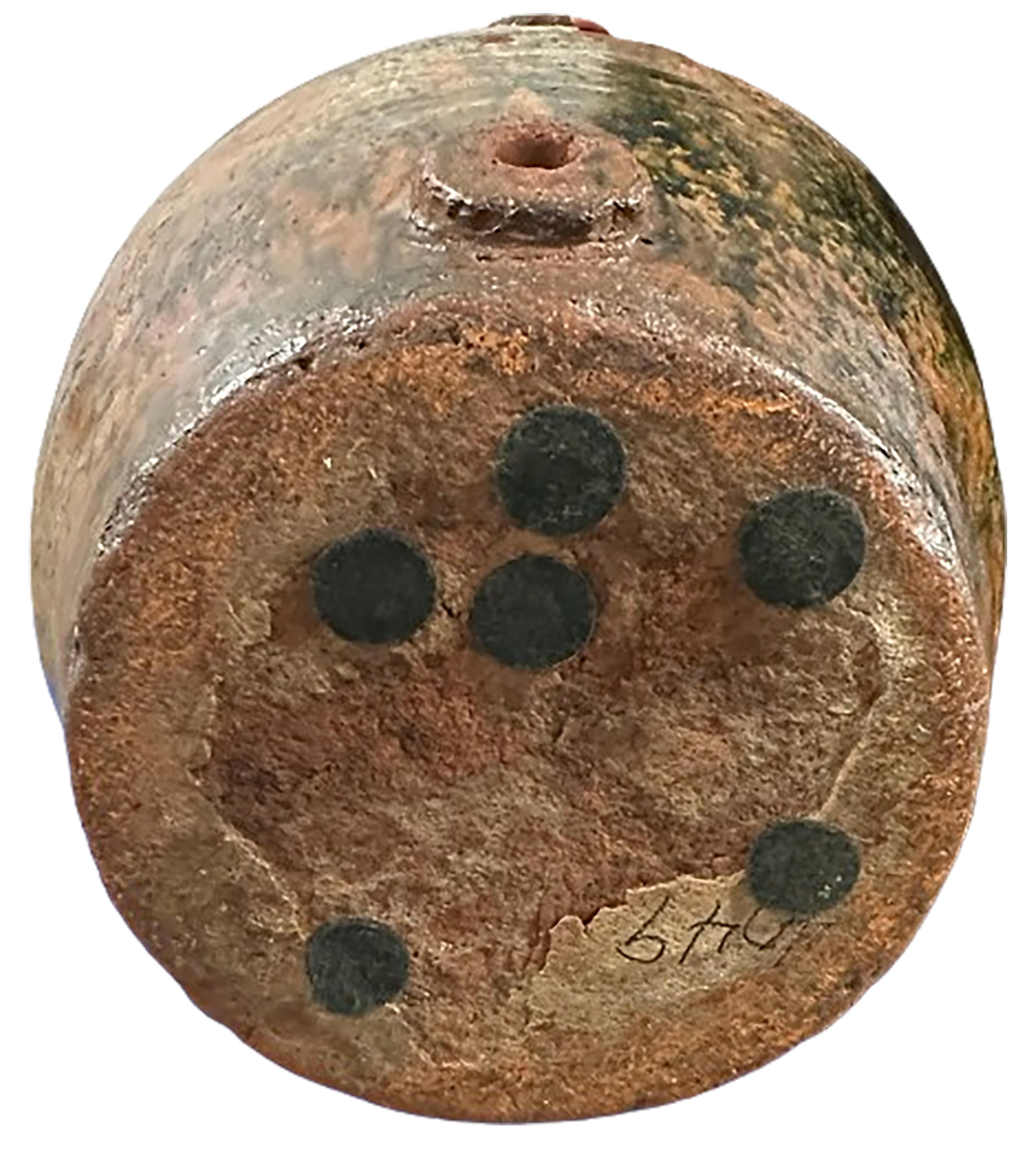 16th Century Period Ceramic Italian Olive Jar with Green and Burnt Ochre Patina  In Good Condition For Sale In Dallas, TX