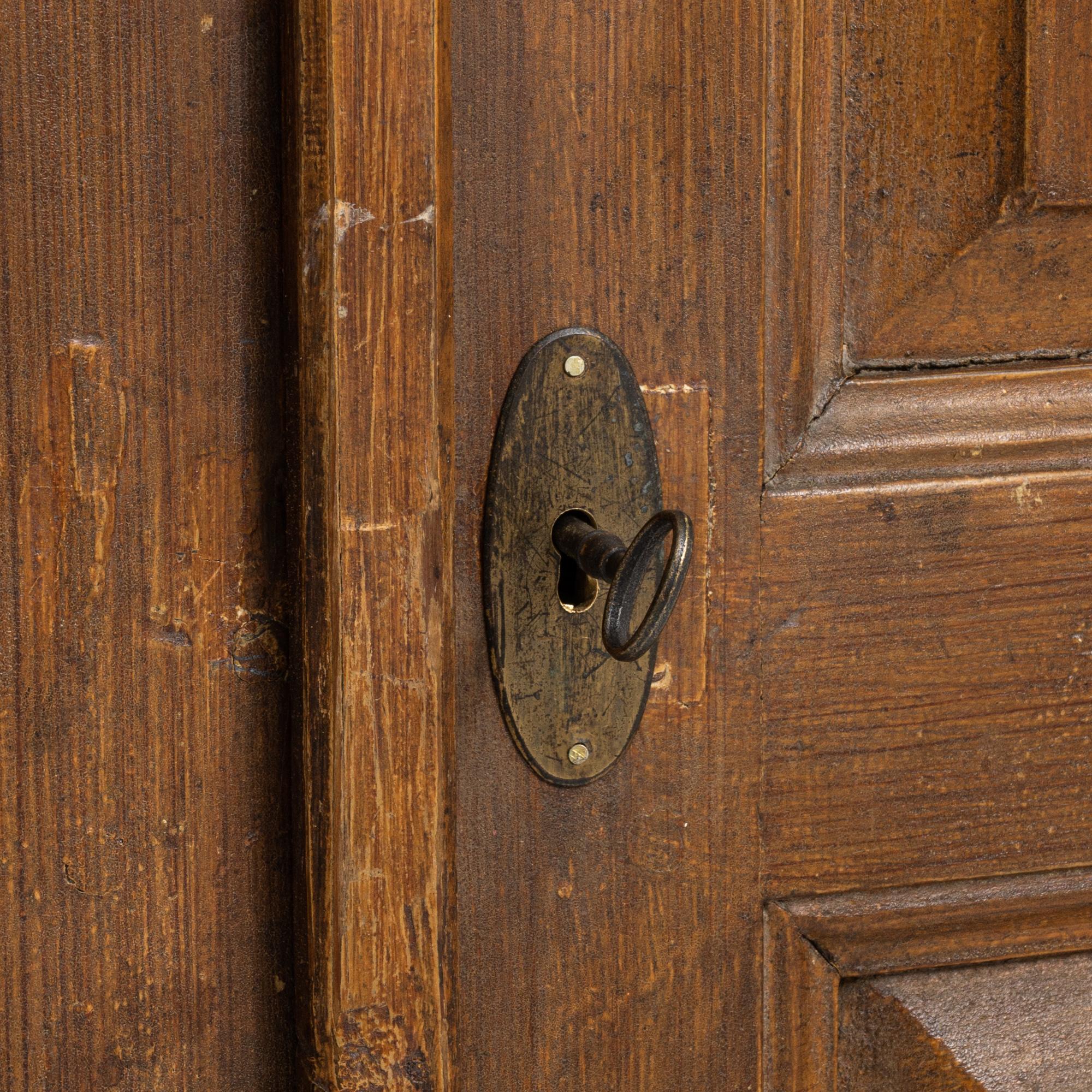 Armario portugués de madera del siglo XVI 5