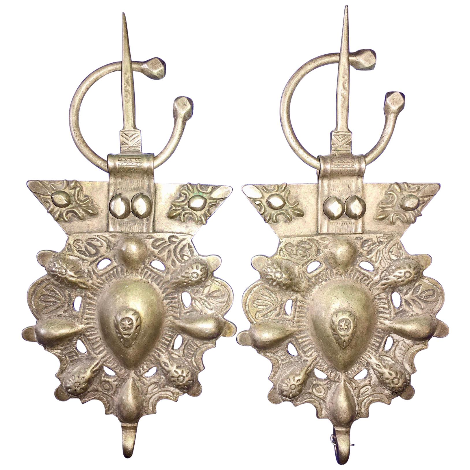 16th Century Pure Silver Moroccan Fibula Brooch Set Berber Antique For Sale