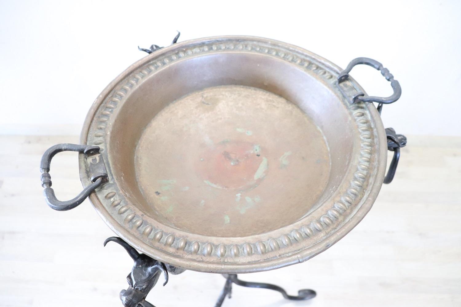 16th Century Rare Antique Brazer in Copper with Wrought Iron Pedestal For Sale 1