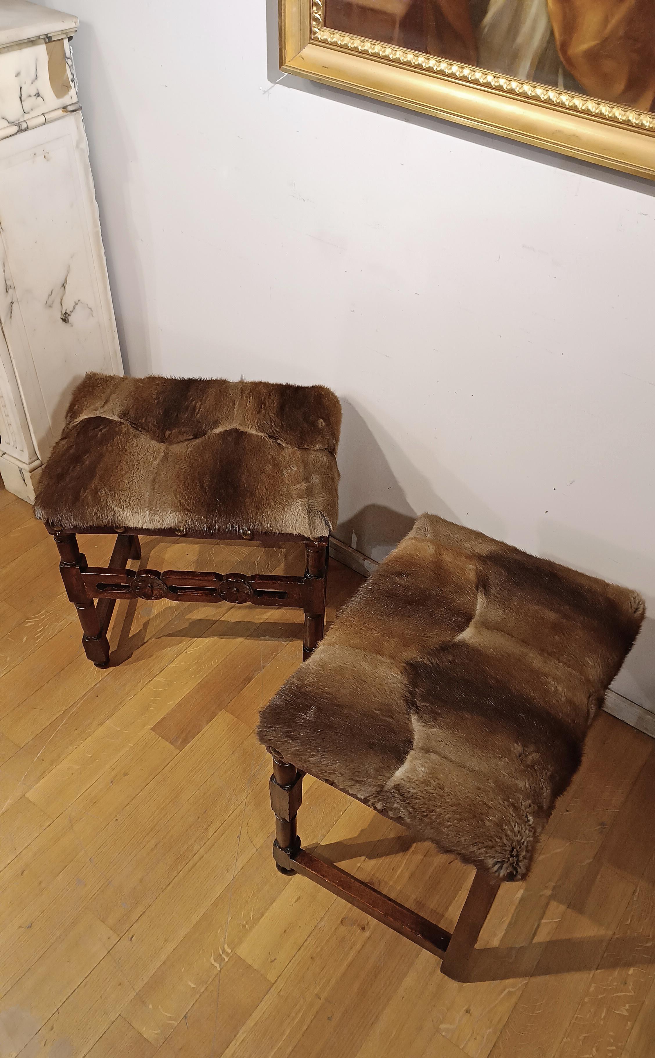 16th CENTURY RENAISSANCE STOOLS IN MINK For Sale 4