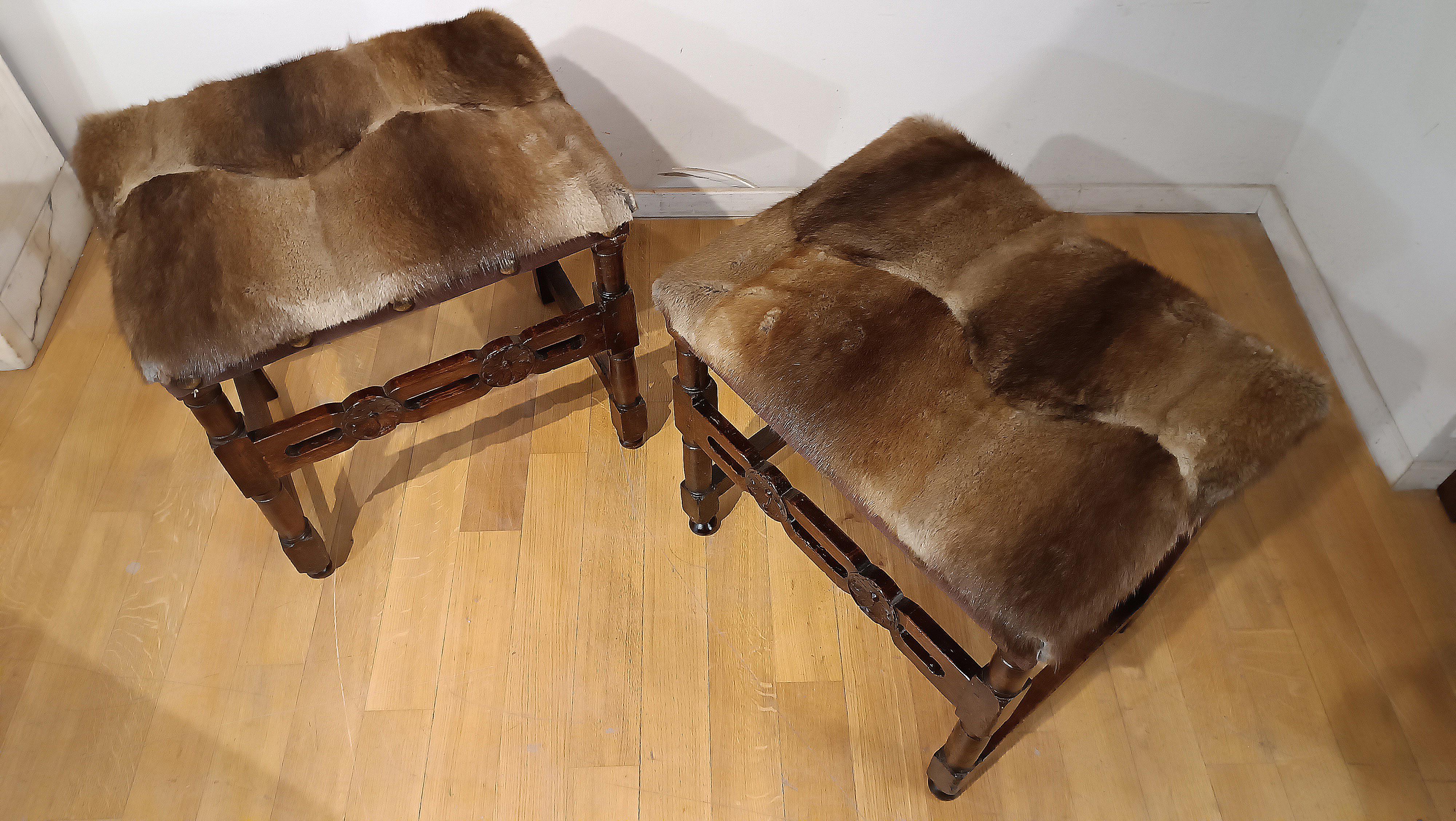 16th CENTURY RENAISSANCE STOOLS IN MINK In Good Condition For Sale In Firenze, FI
