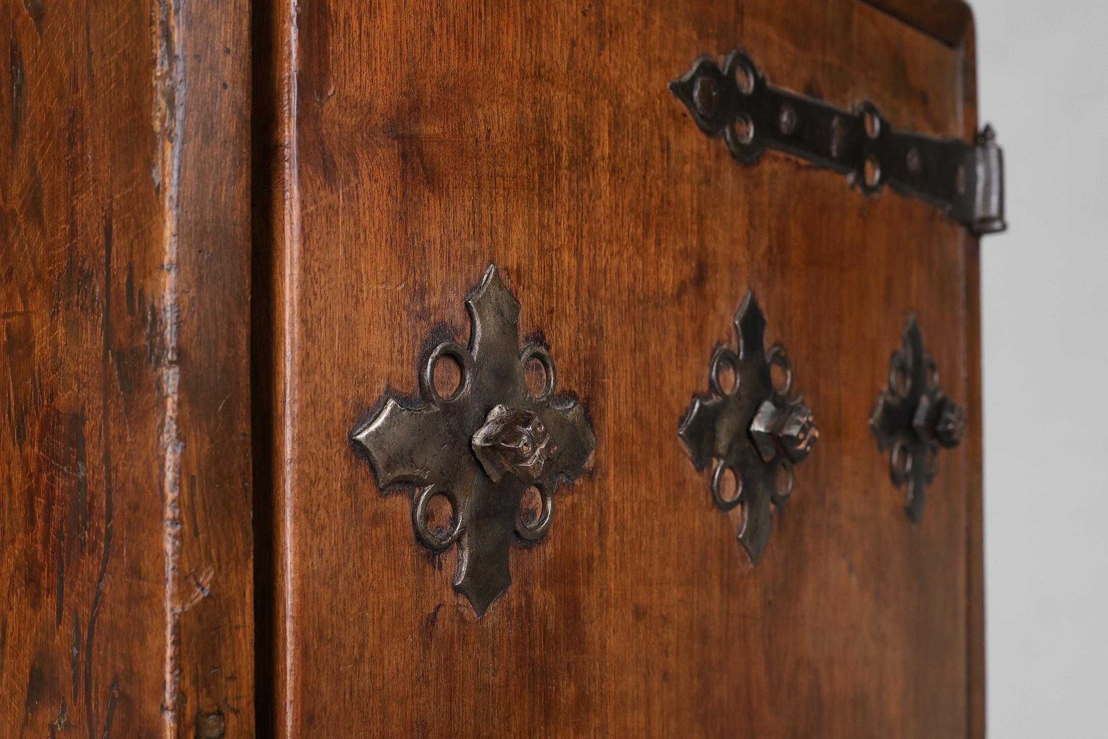 16th Century rustic cabinet in oak with ironwork, France 2