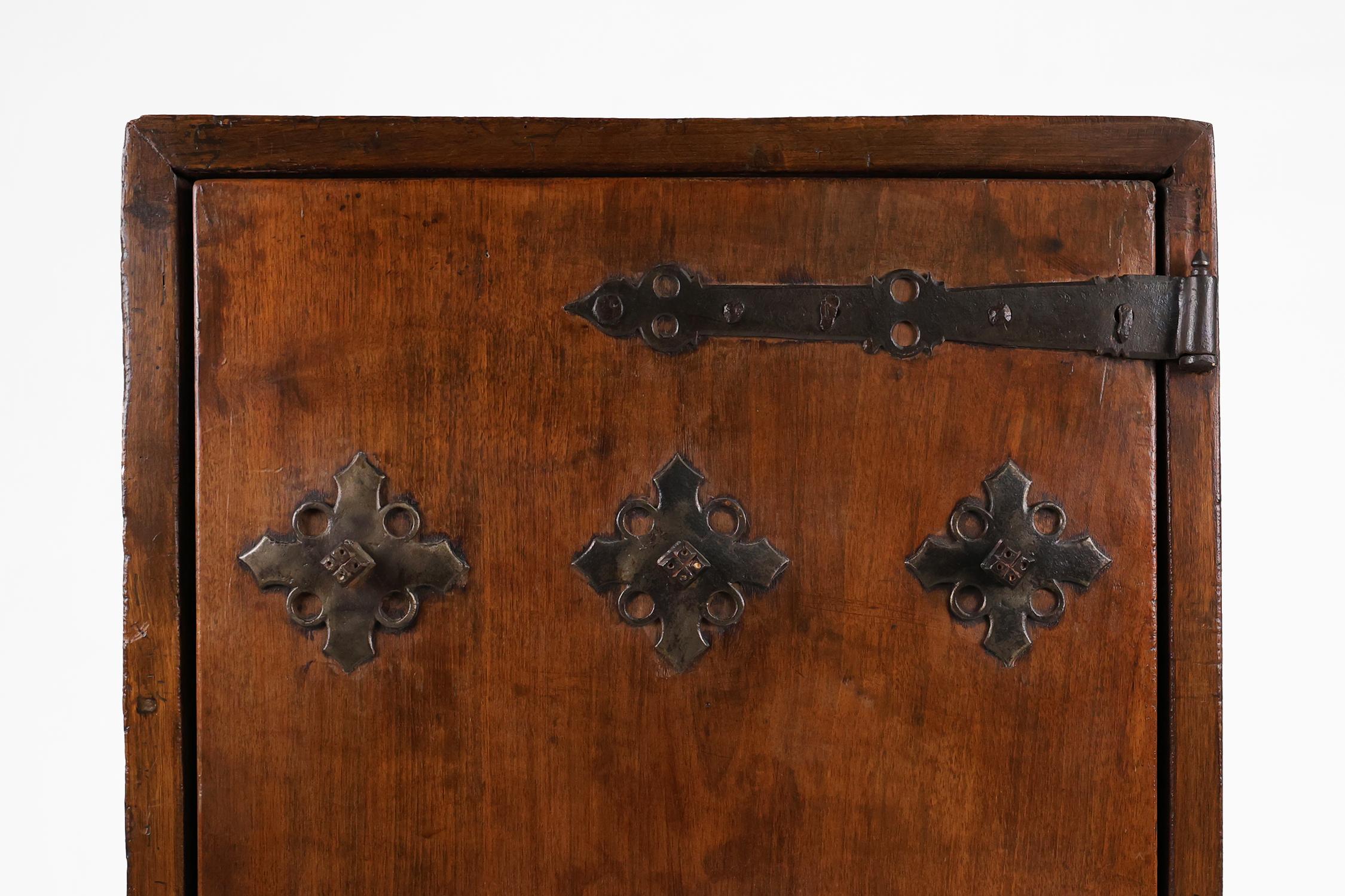 Rustic 16th Century rustic cabinet in oak with ironwork, France