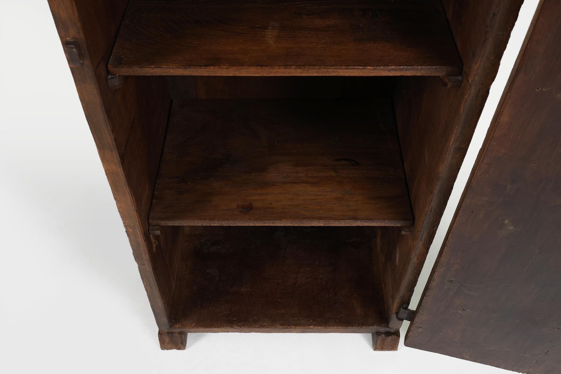 16th Century rustic cabinet in oak with ironwork, France In Good Condition In Meulebeke, BE