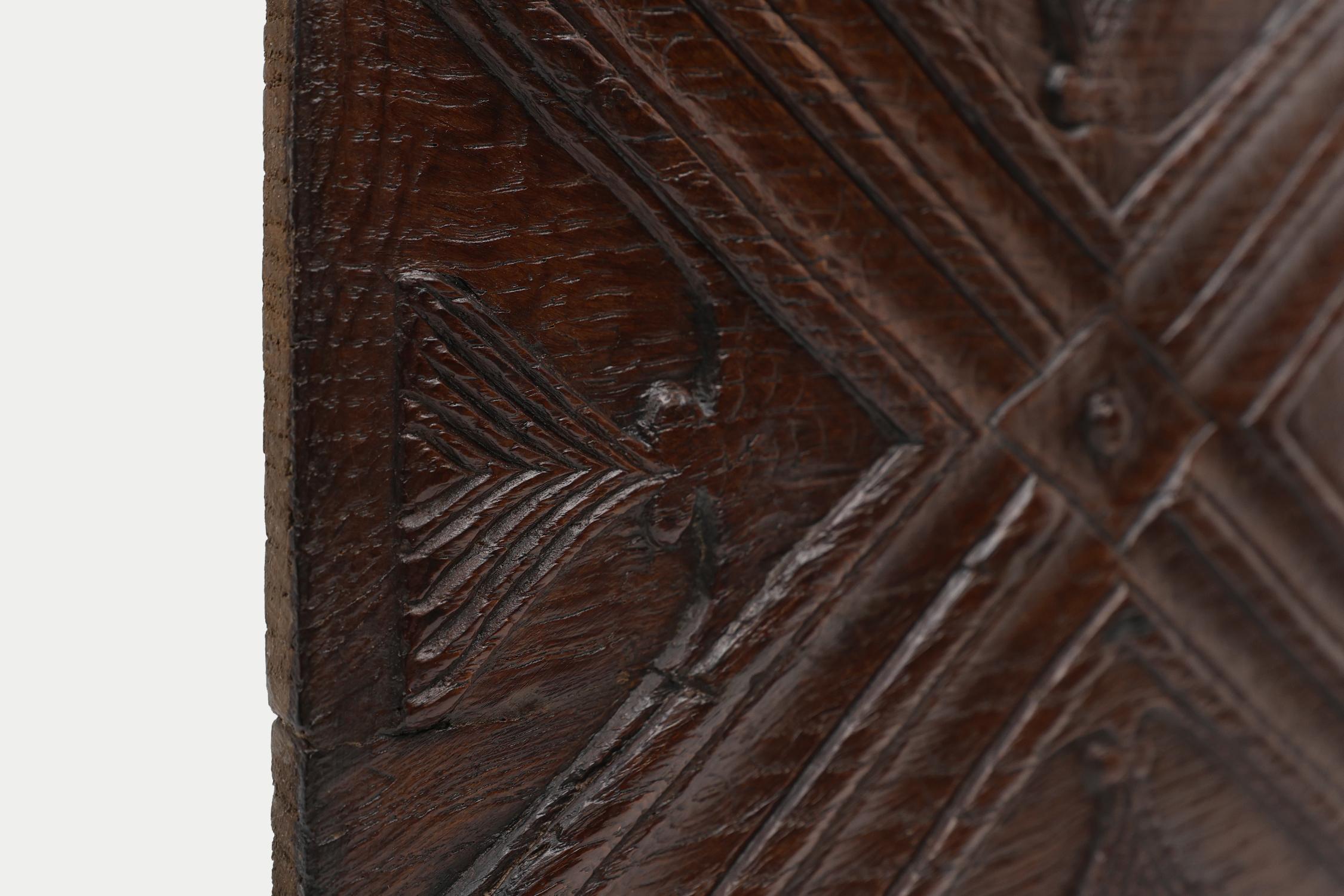 Fino al XVIII secolo Pannello gotico scolpito in quercia del XVI secolo, Belgio in vendita