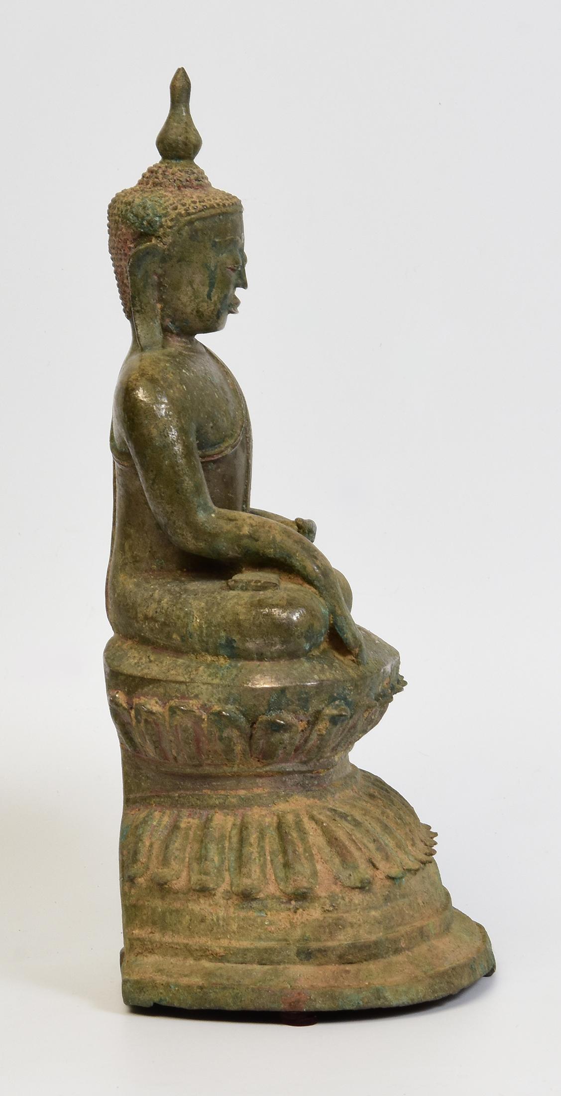 16th Century, Shan, Antique Burmese Bronze Buddha Sitting on Double Lotus Base For Sale 5