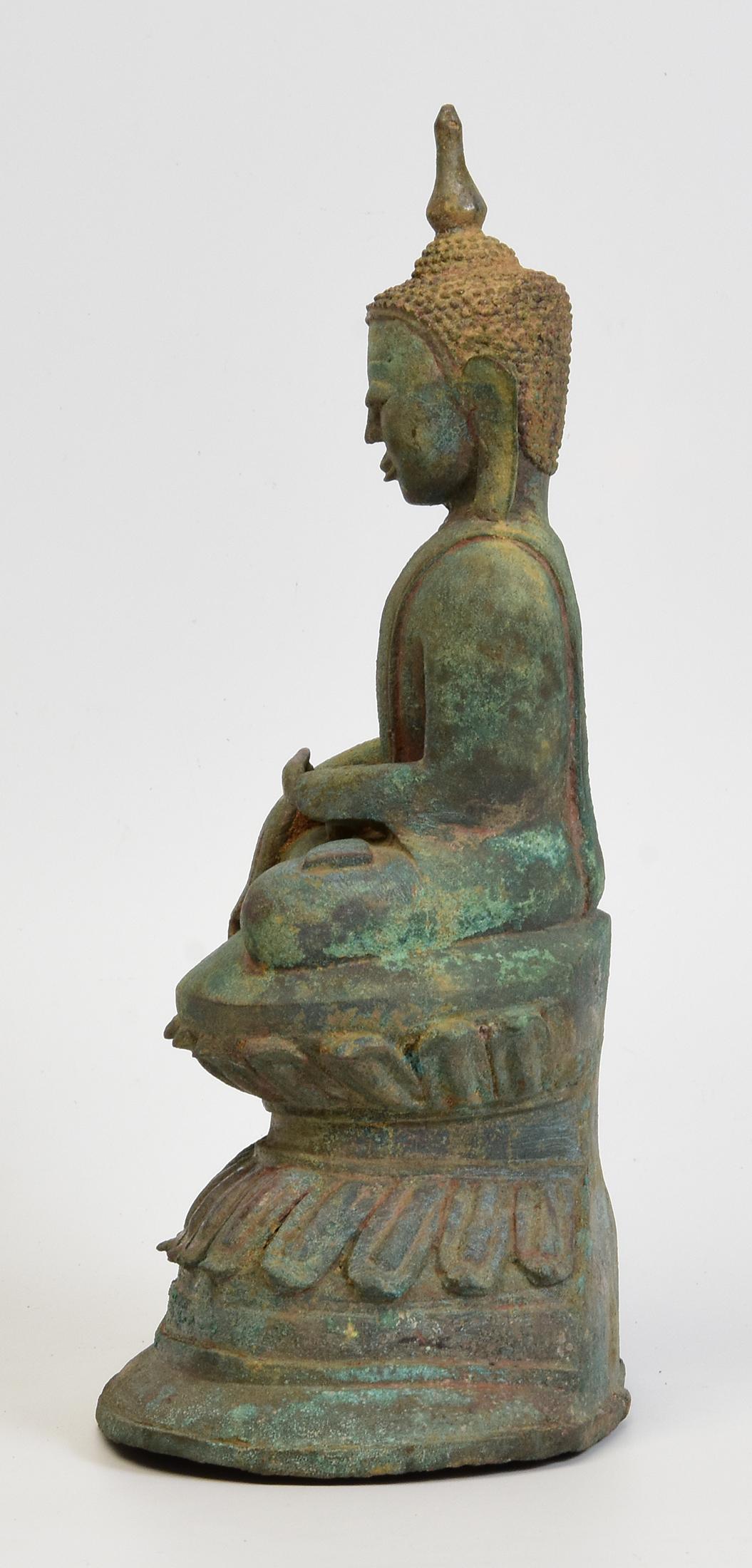 16th Century, Shan, Antique Burmese Bronze Buddha Sitting on Double Lotus Base For Sale 2
