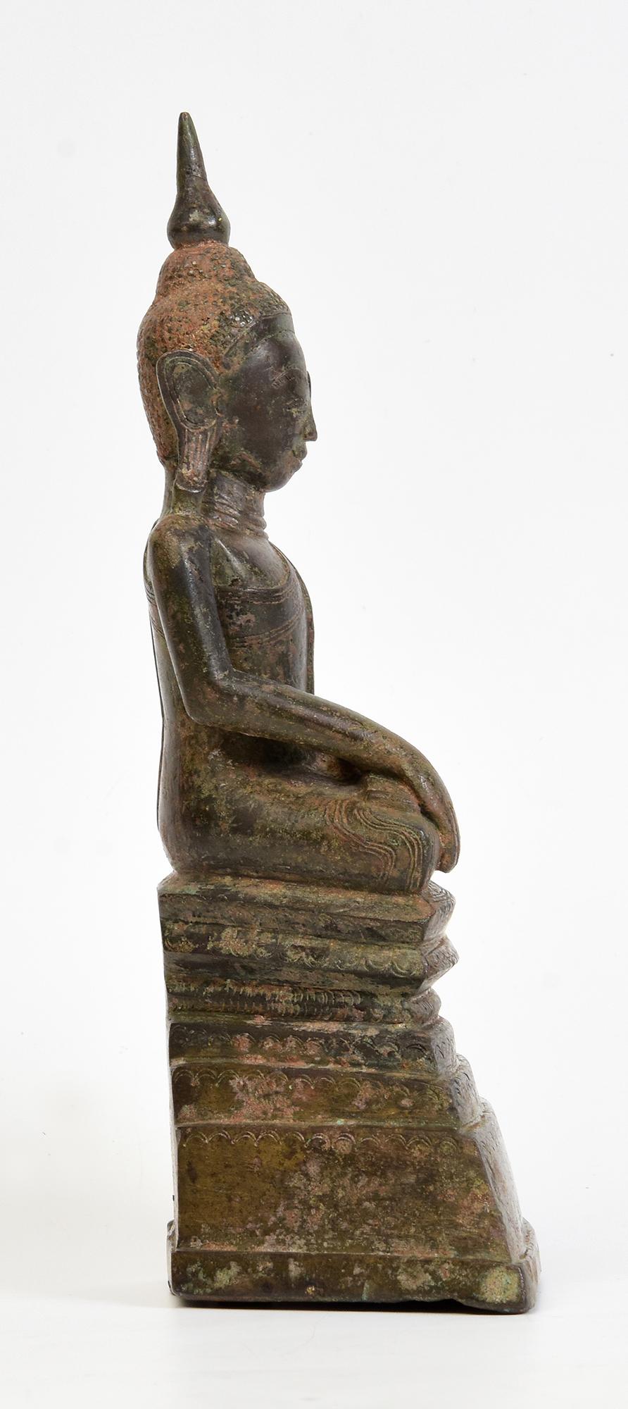 16th Century, Shan, Antique Burmese Bronze Seated Buddha For Sale 5