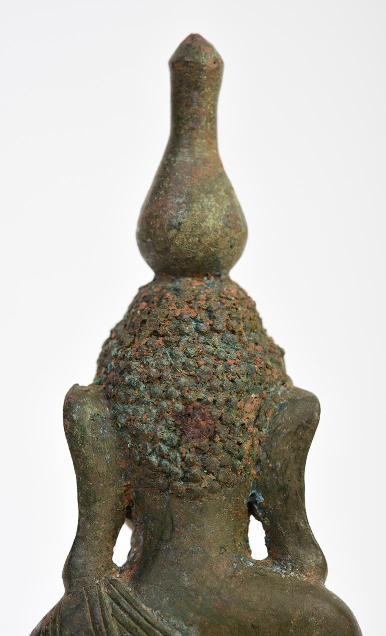 16th Century, Shan, Antique Burmese Bronze Seated Buddha For Sale 4