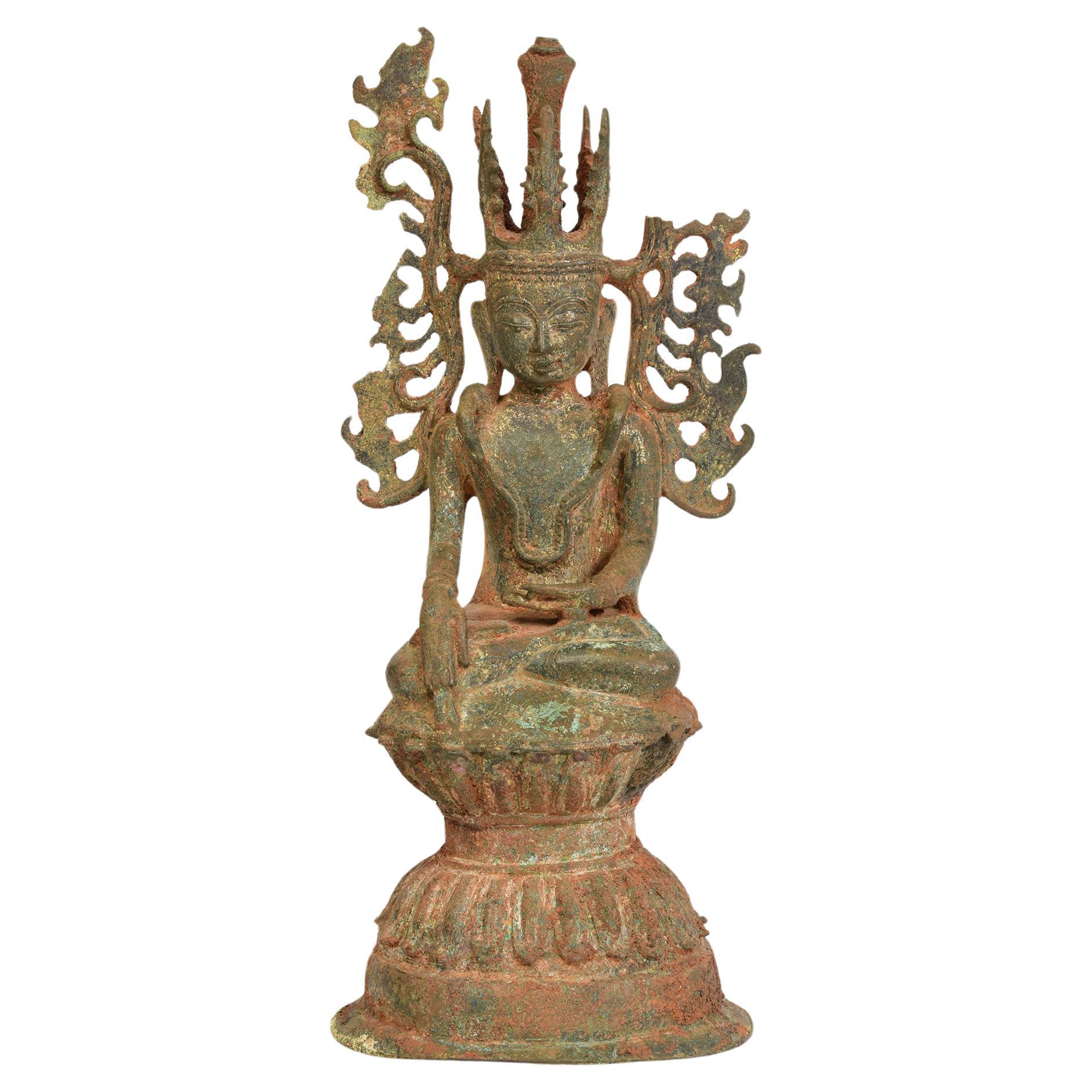16th Century, Shan, Antique Burmese Bronze Seated King Crowned Buddha Statue For Sale