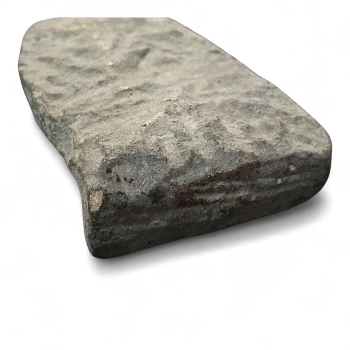XVIIIe siècle et antérieur Plaque d'amulette de bouddha en pierre du XVIe siècle d'Asie du Sud-Est en vente