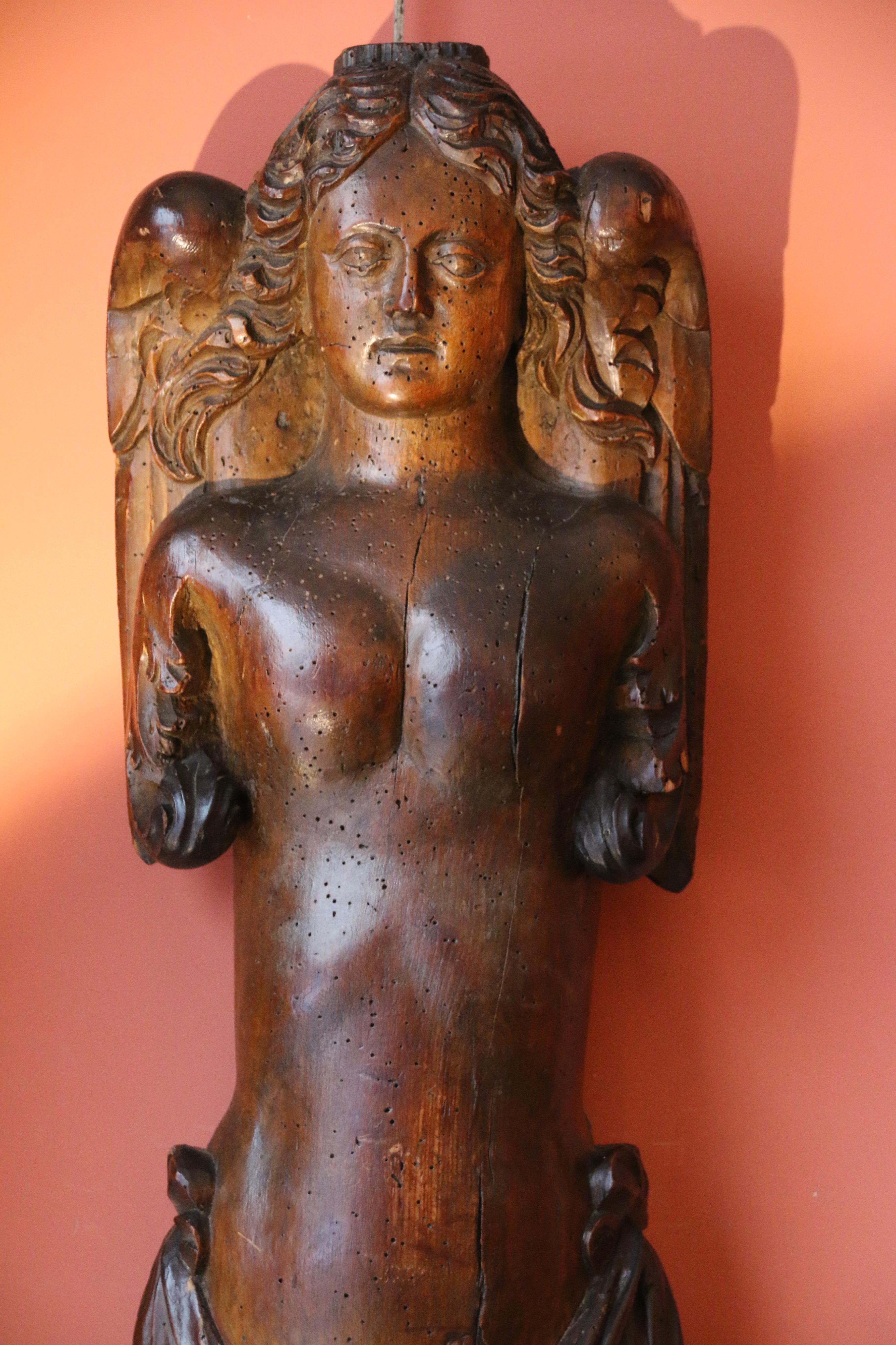 16. Jahrhundert Süddeutschland geschnitzt Holz Klammer, die eine Meerjungfrau darstellt (Renaissance) im Angebot